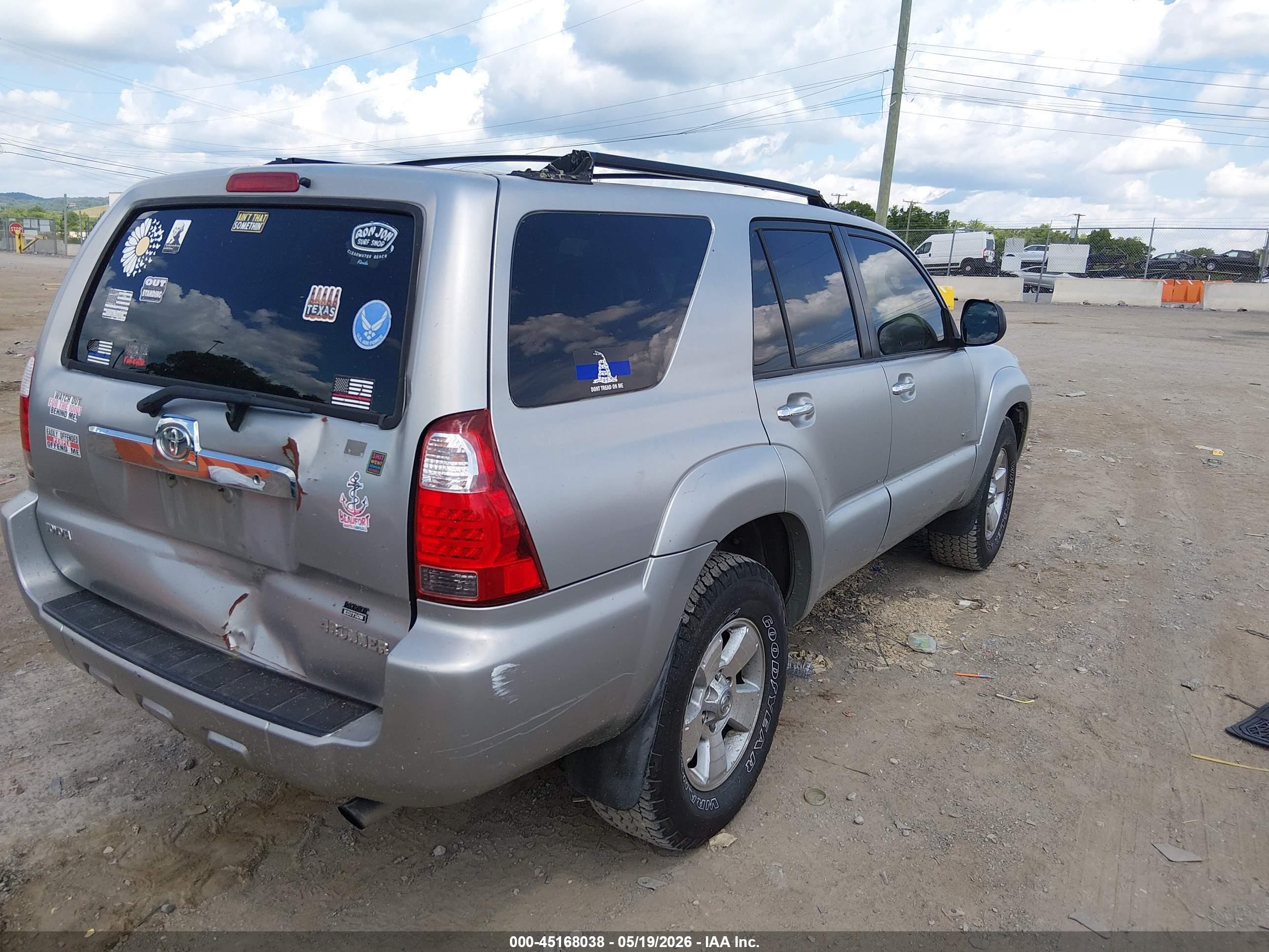 TOYOTA 4RUNNER image 4