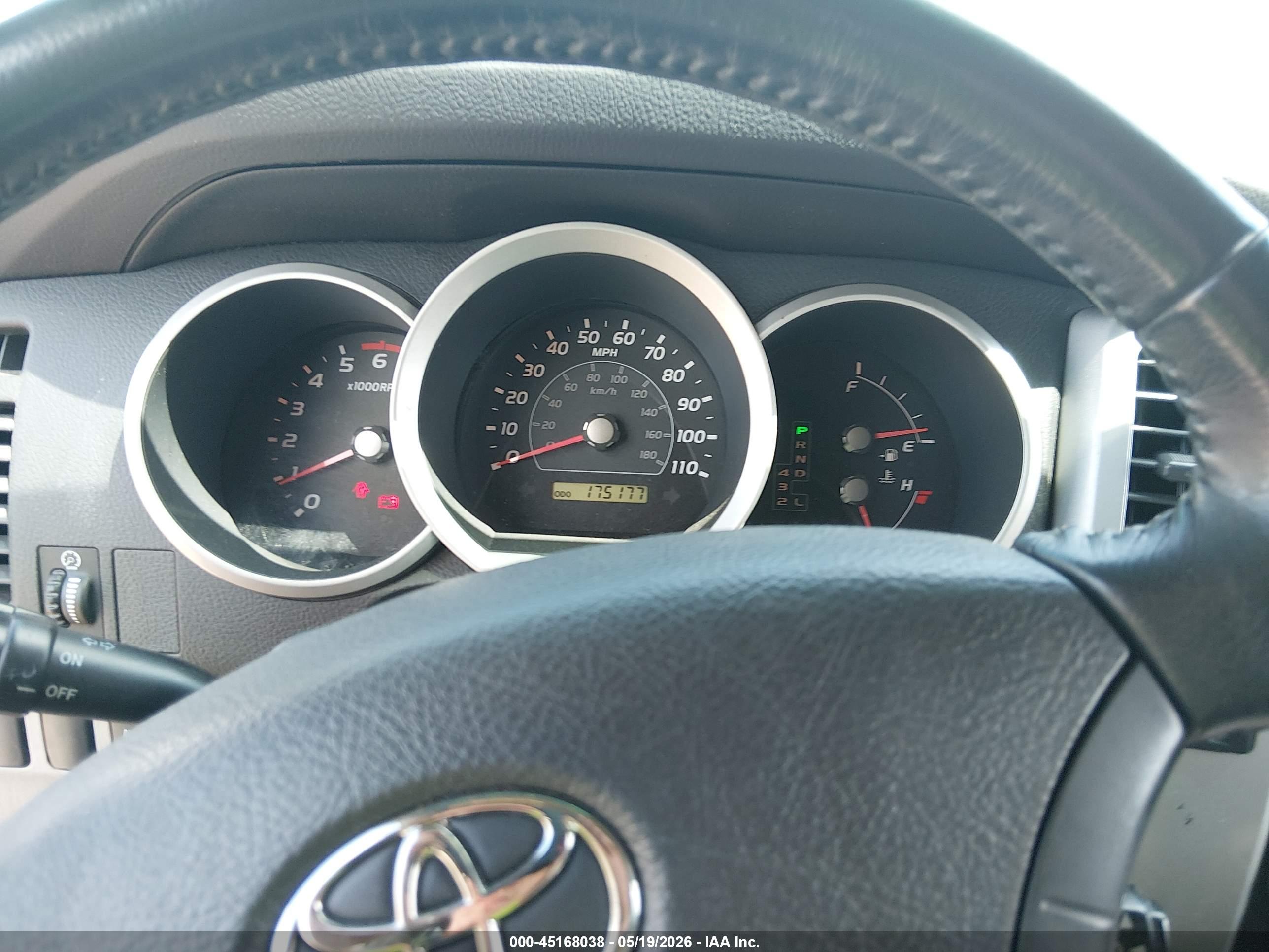 TOYOTA 4RUNNER image 7