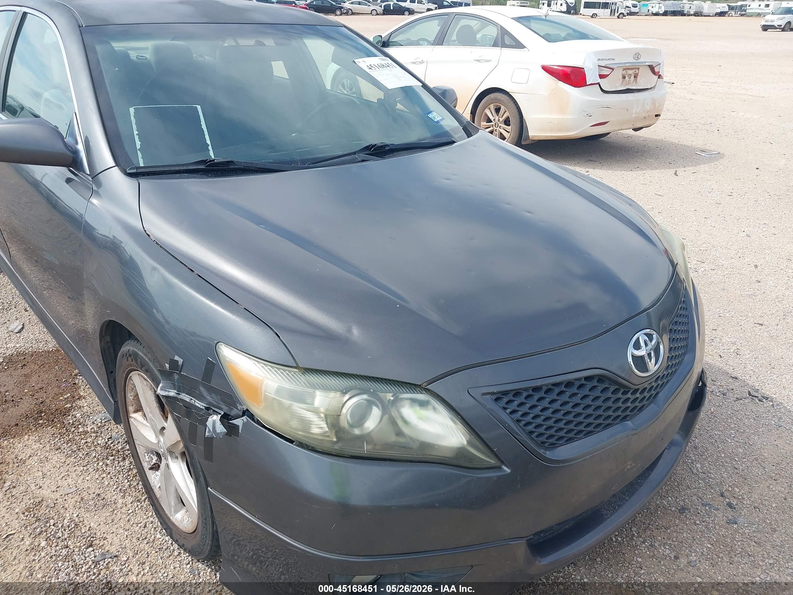 TOYOTA CAMRY image 6