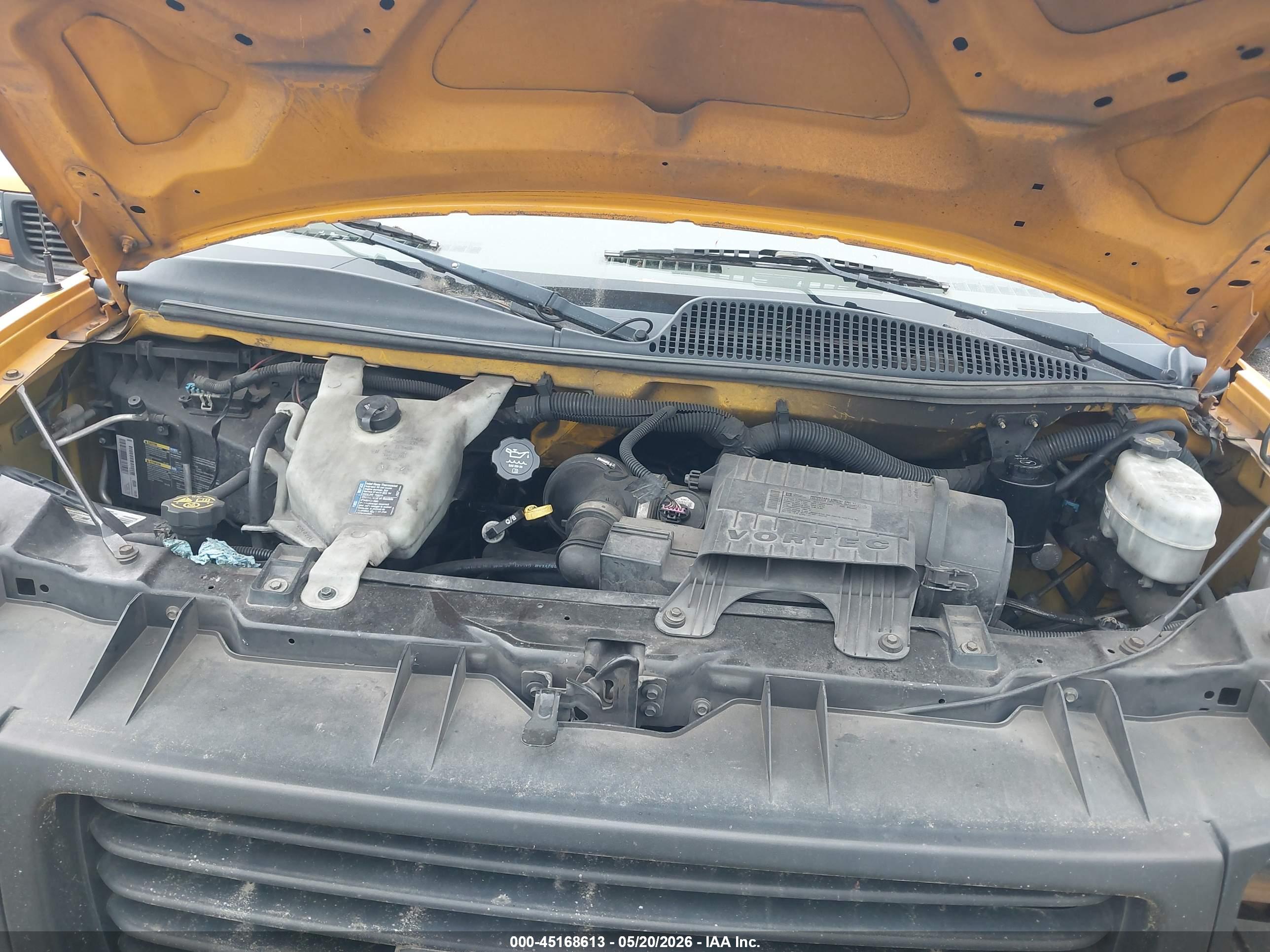 GMC SAVANA image 10