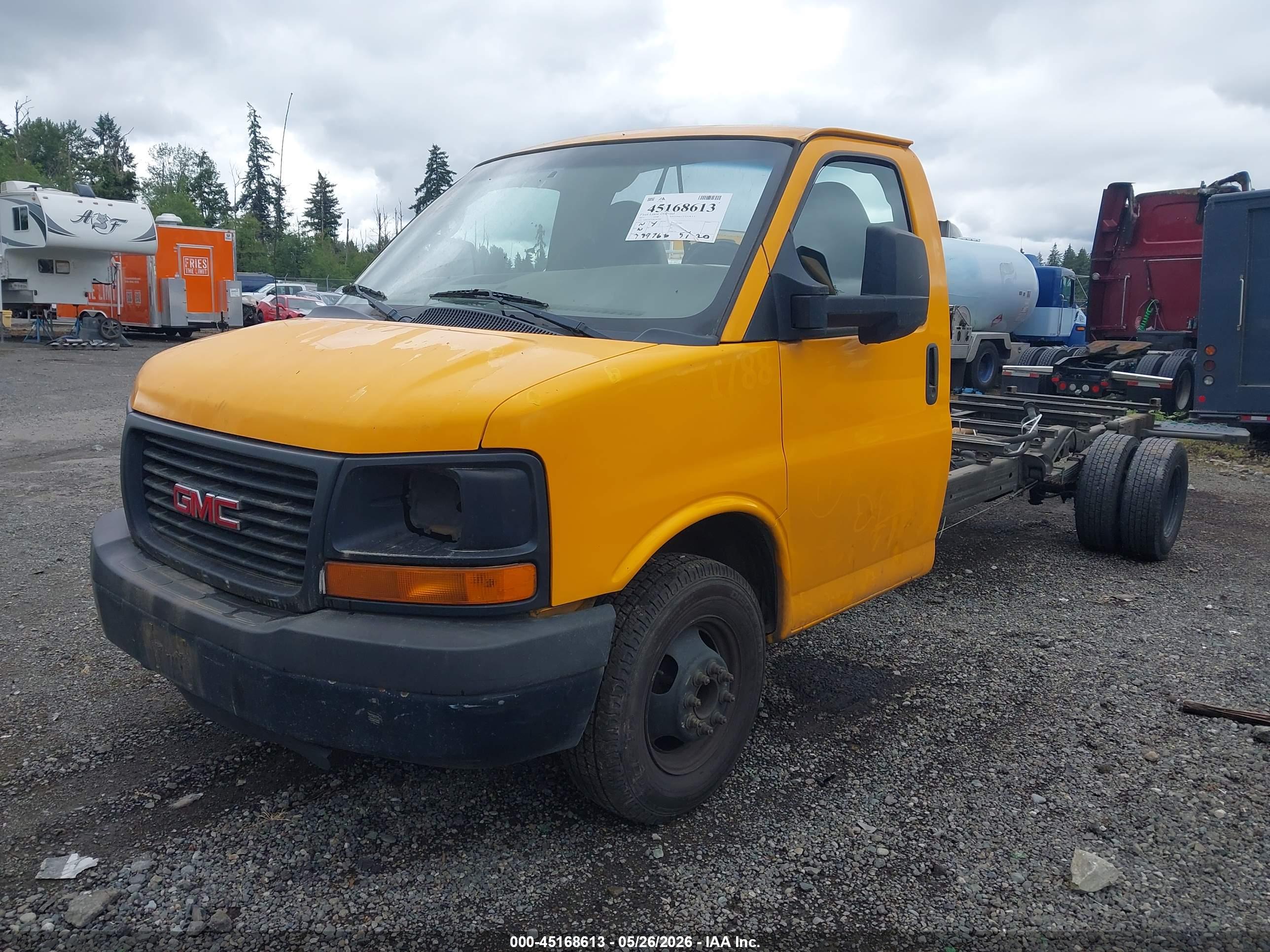 GMC SAVANA image 2