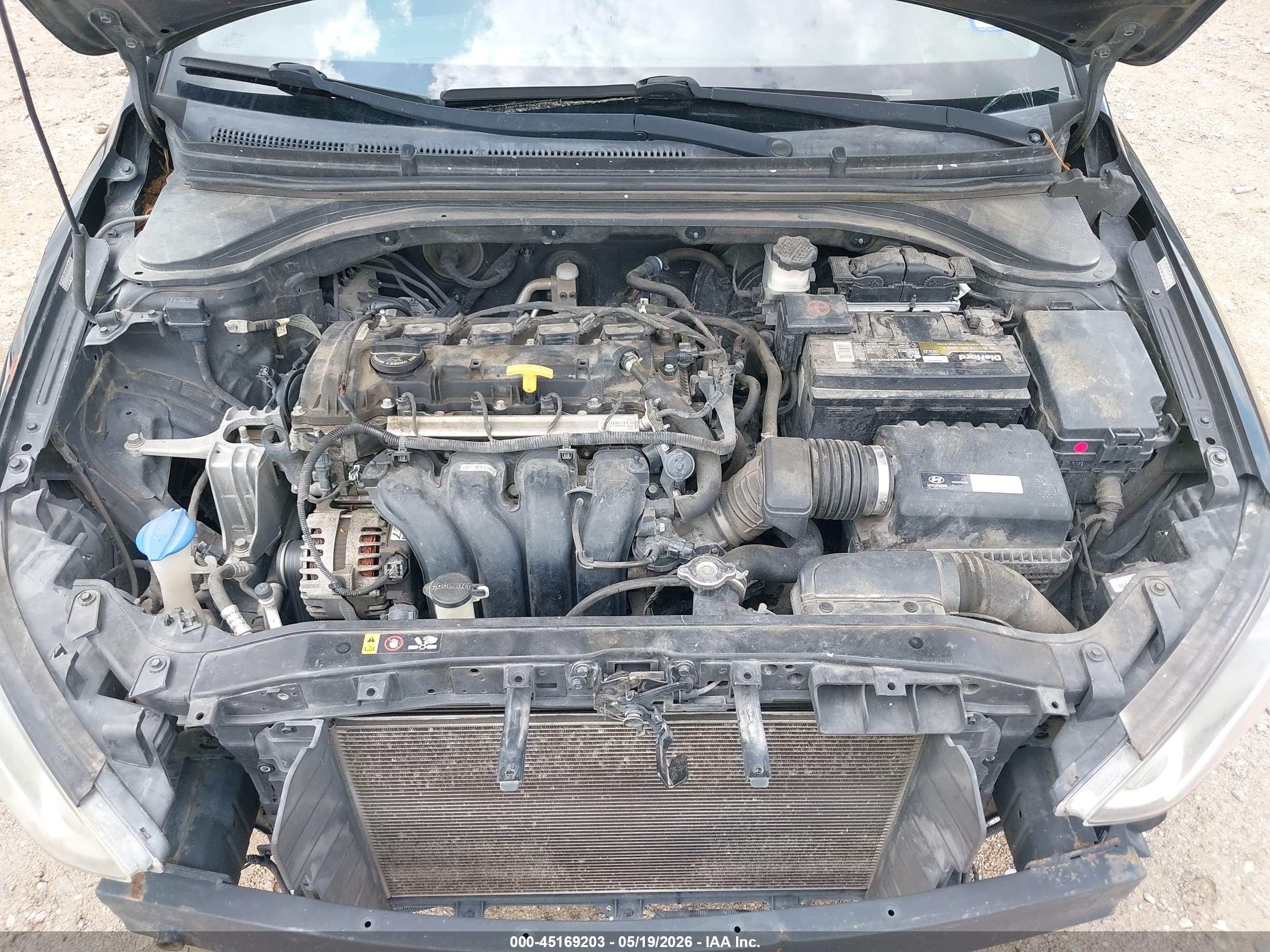 HYUNDAI ELANTRA image 10