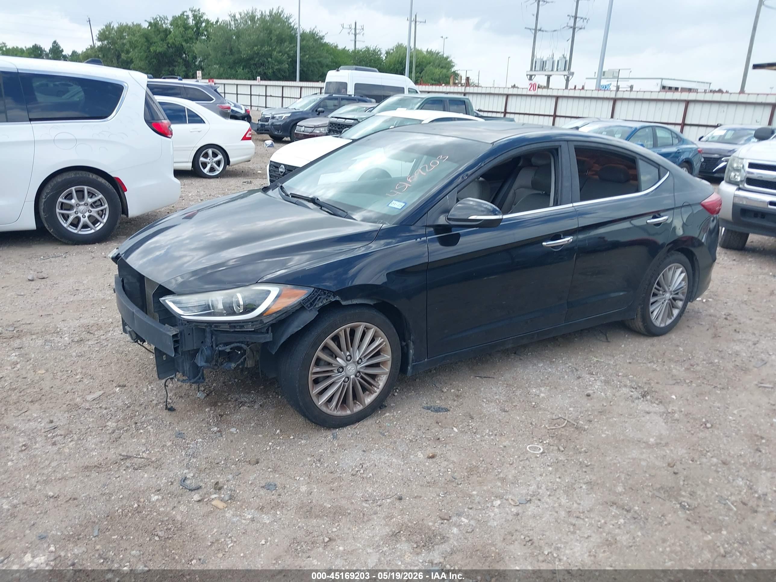 HYUNDAI ELANTRA image 2