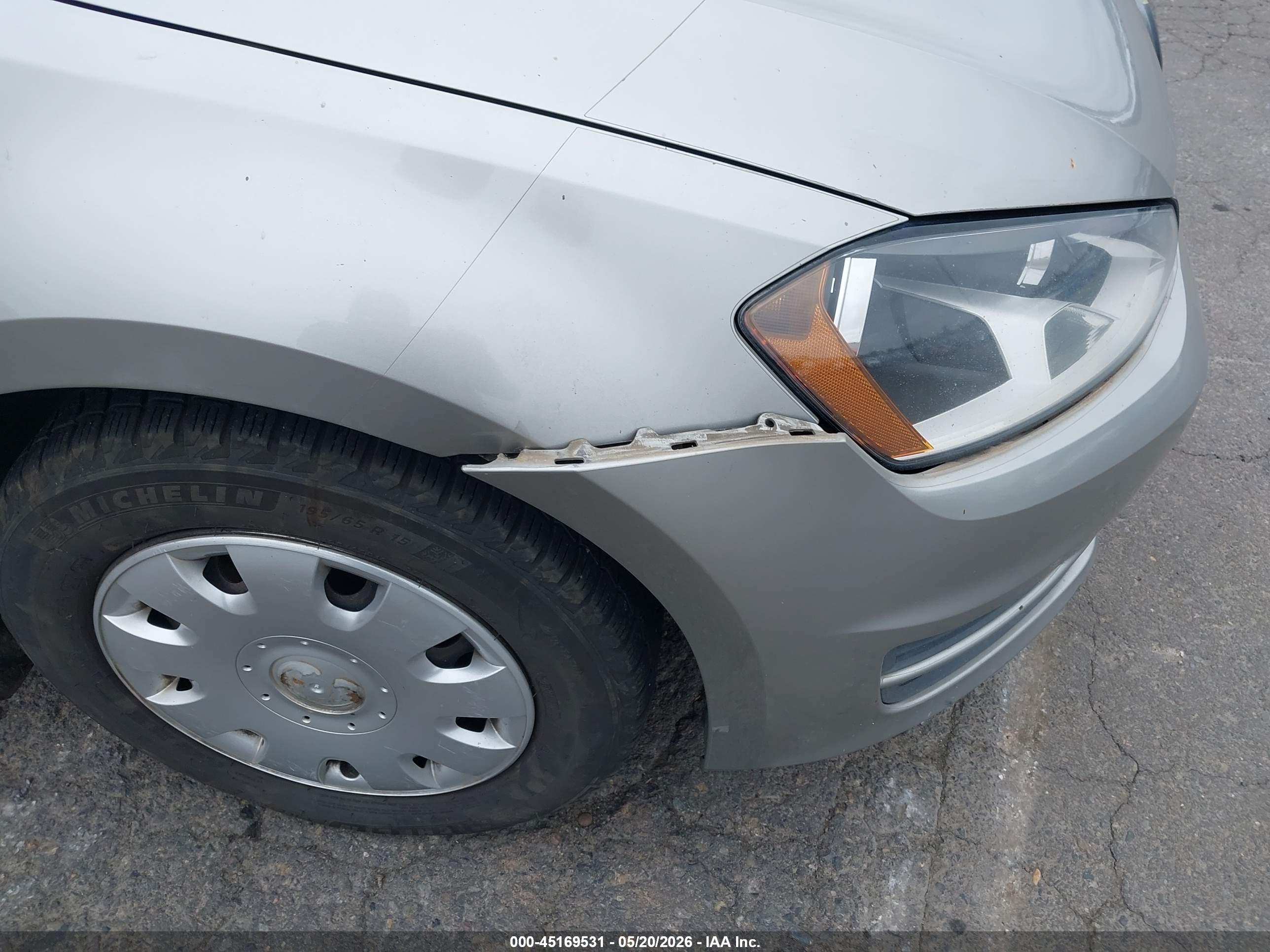VOLKSWAGEN GOLF image 6
