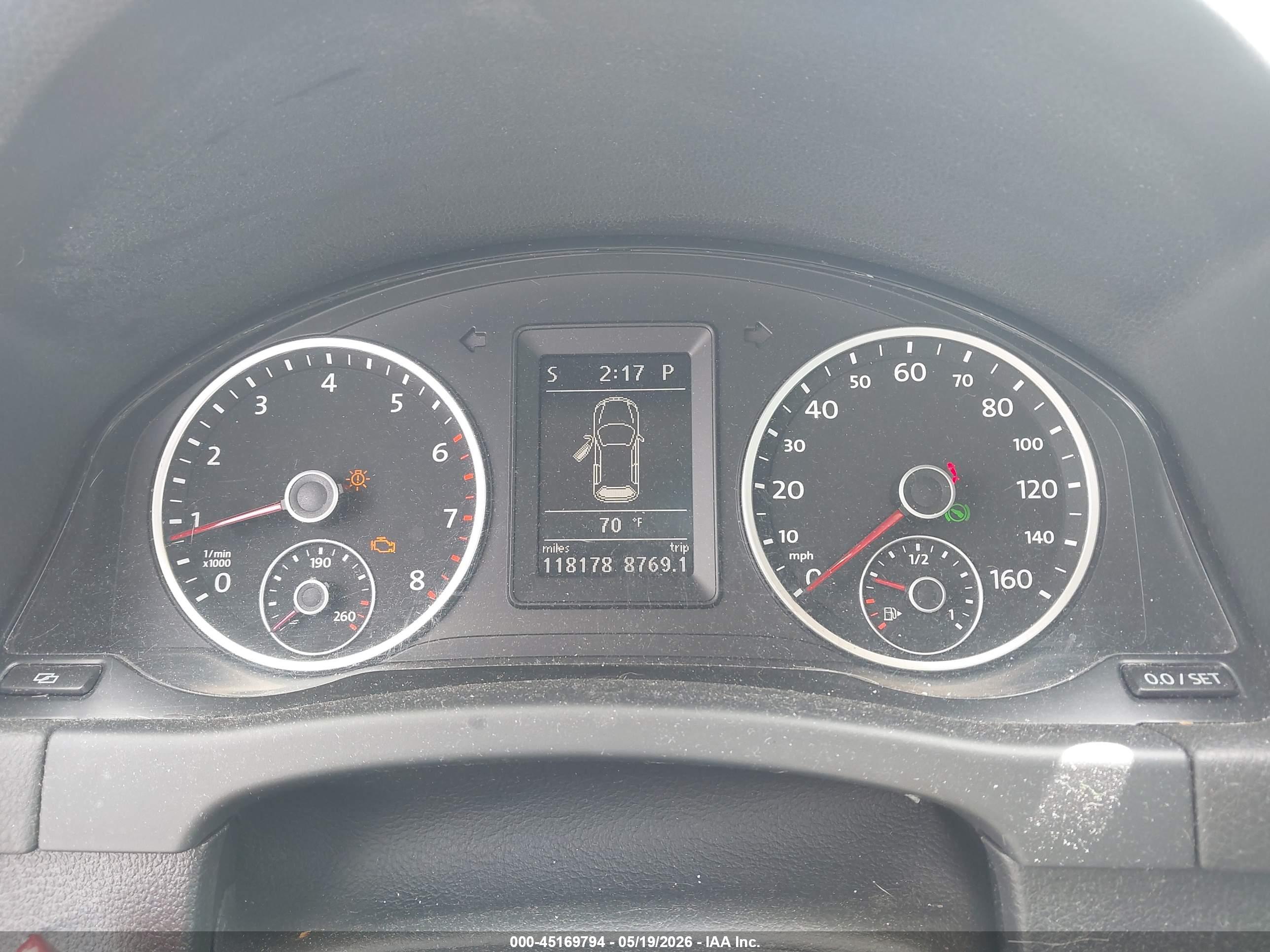 VOLKSWAGEN TIGUAN image 7