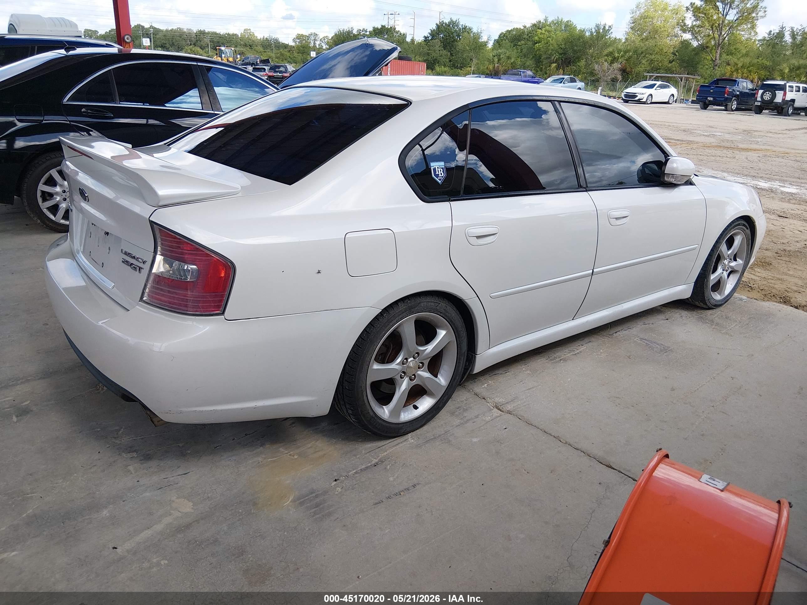 SUBARU LEGACY image 4