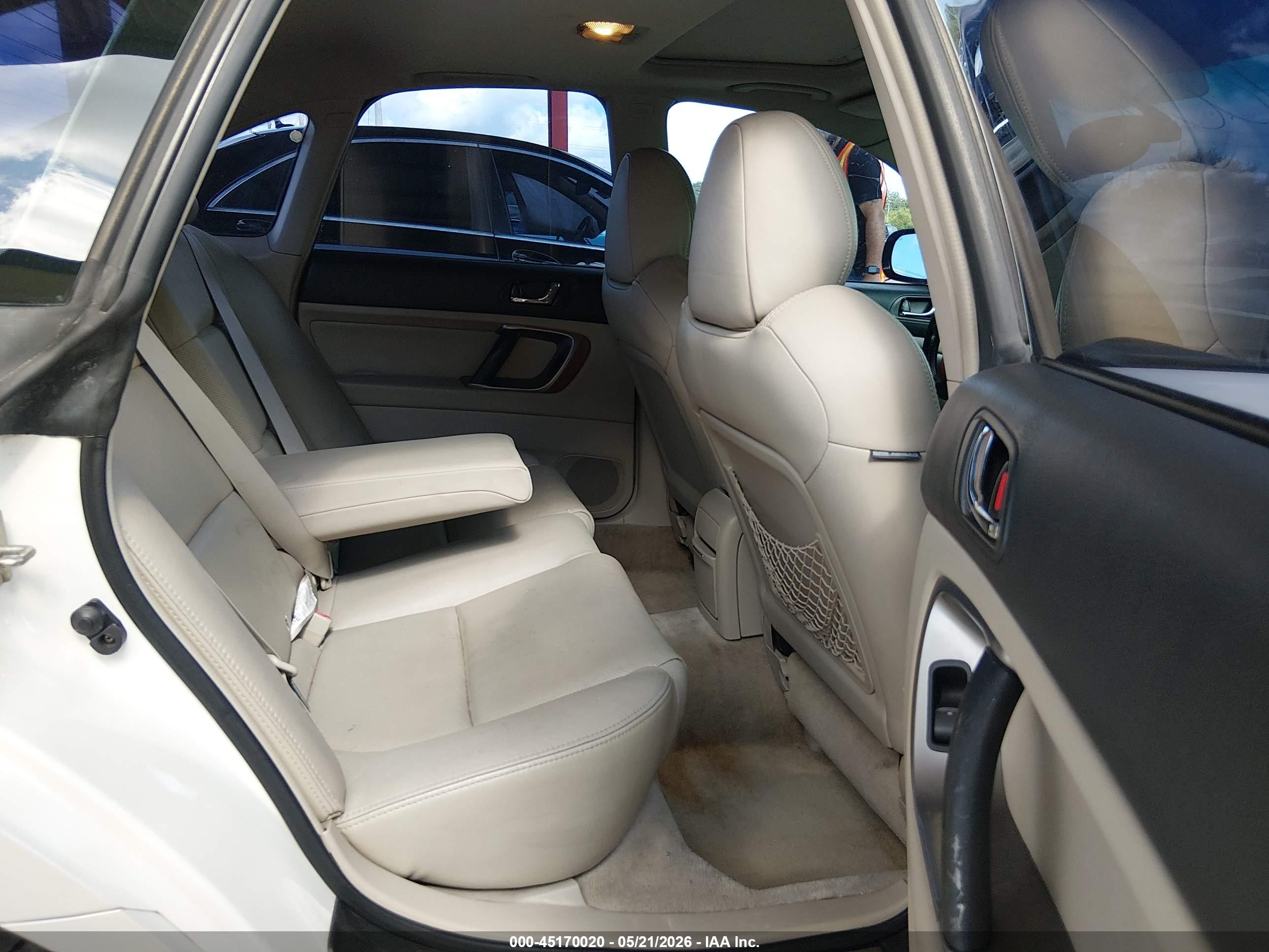 SUBARU LEGACY image 8