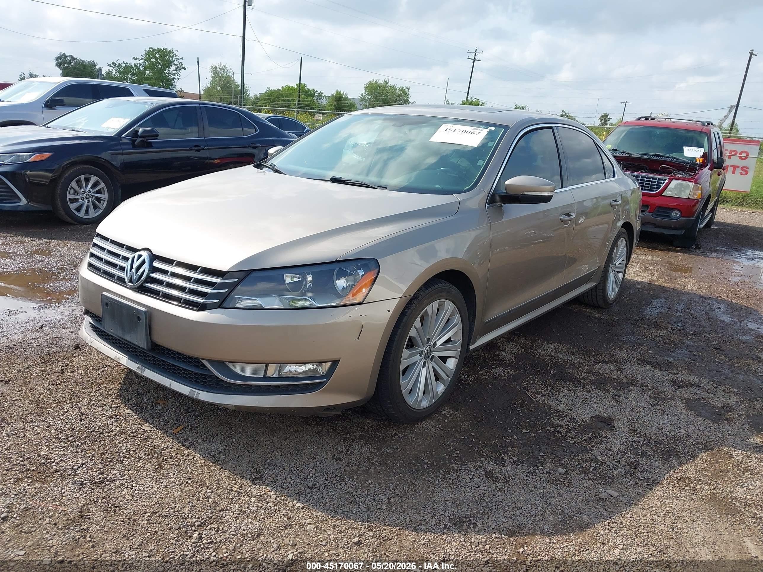 VOLKSWAGEN PASSAT image 2