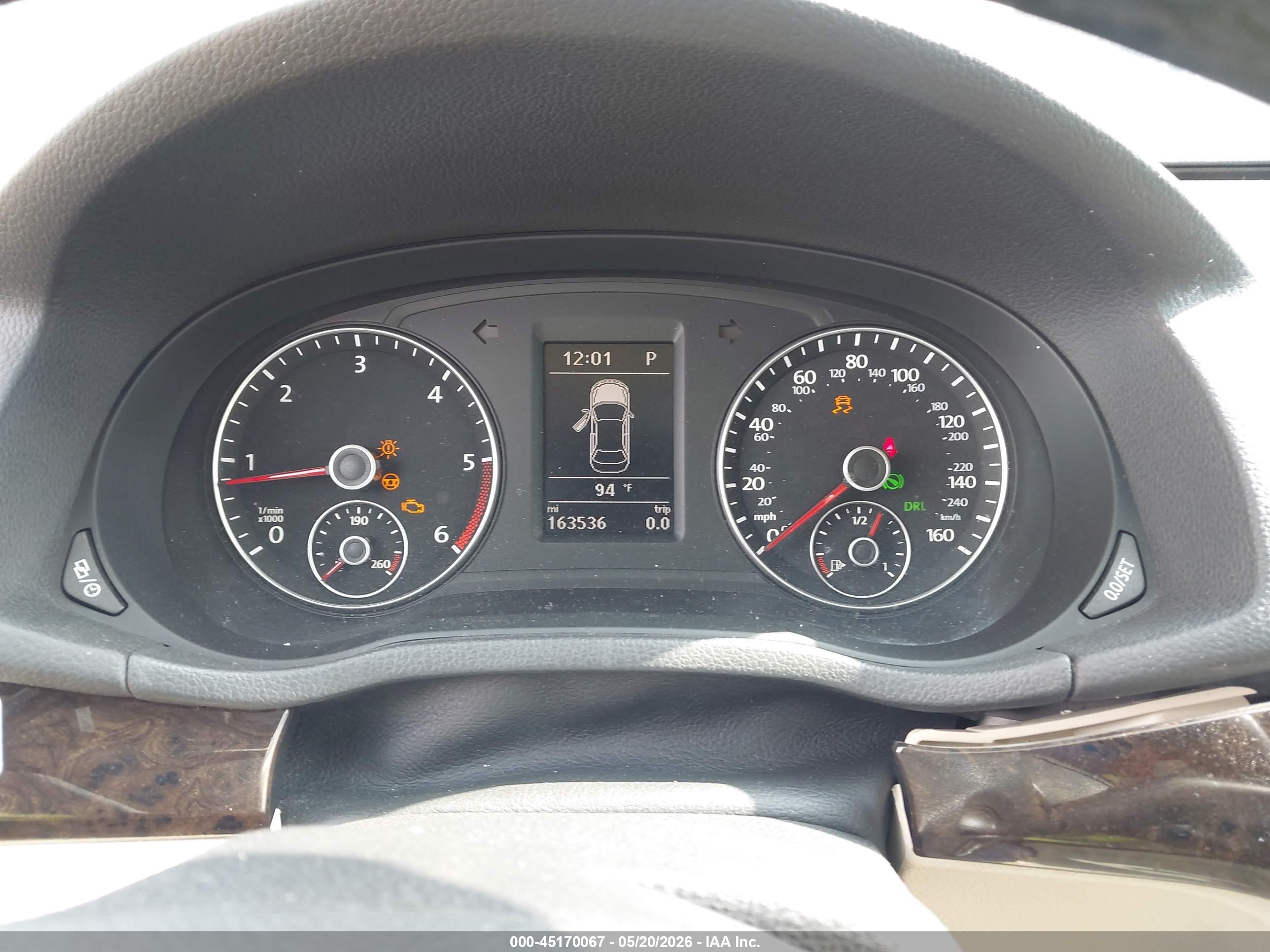 VOLKSWAGEN PASSAT image 7