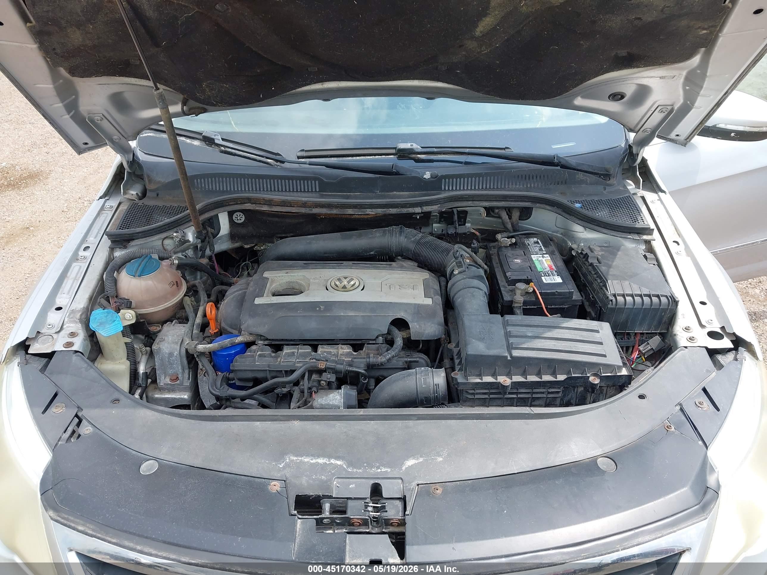 VOLKSWAGEN CC image 10