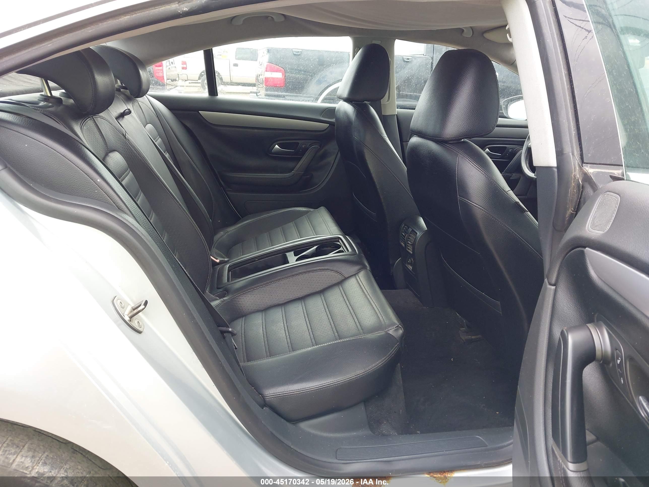 VOLKSWAGEN CC image 8