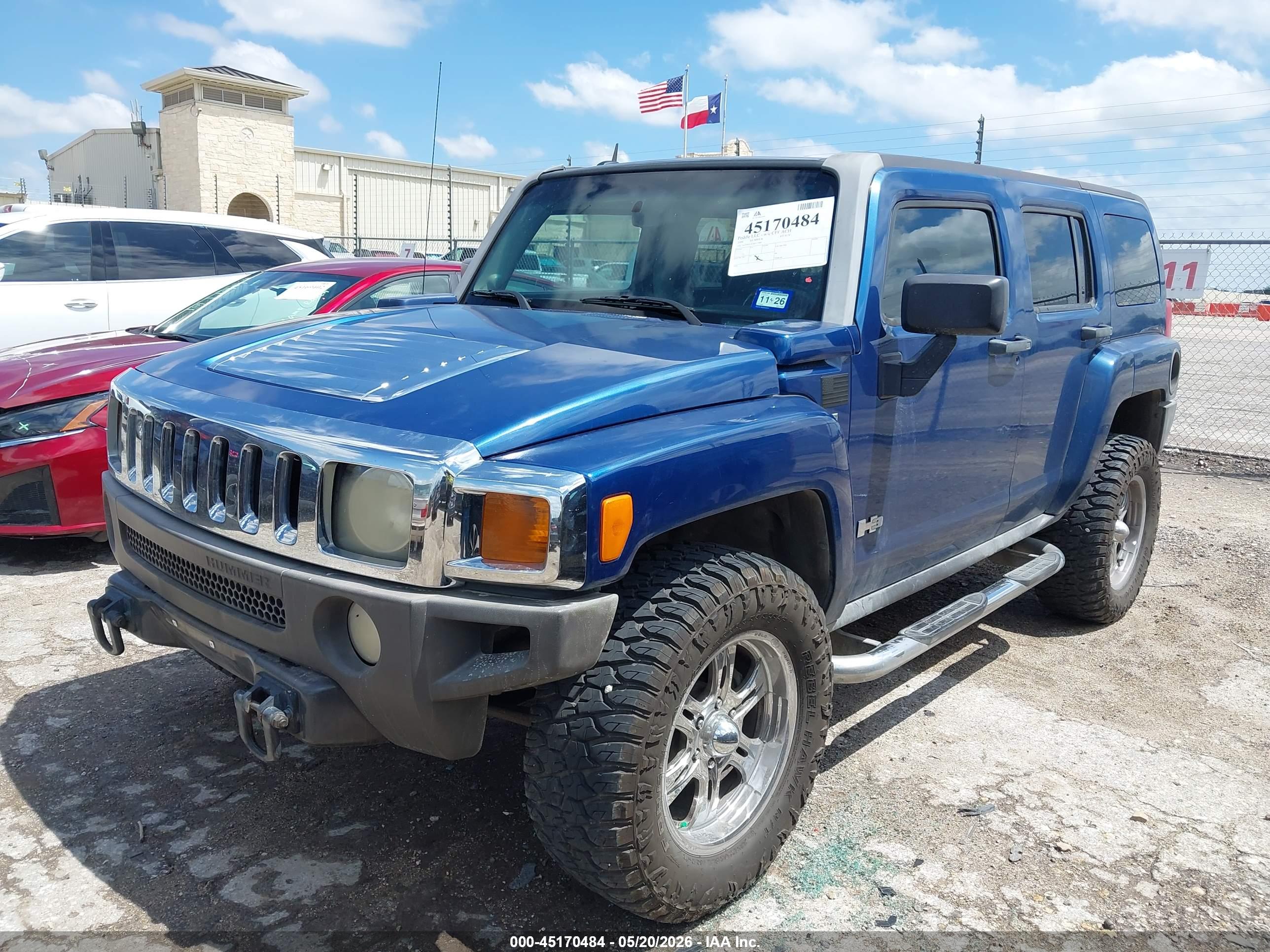 HUMMER H3 image 2