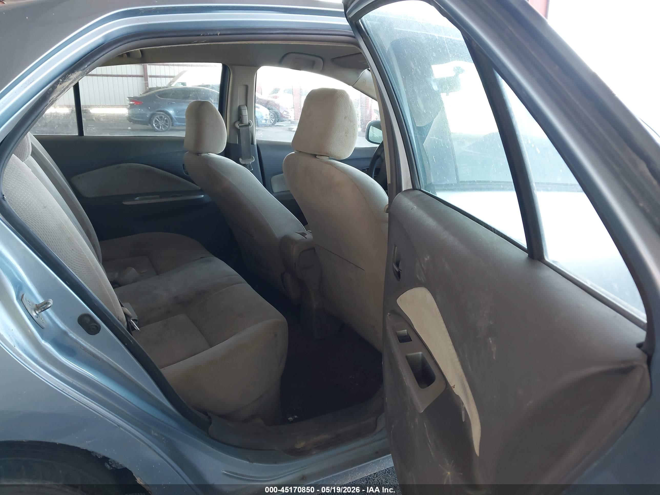 TOYOTA YARIS image 8