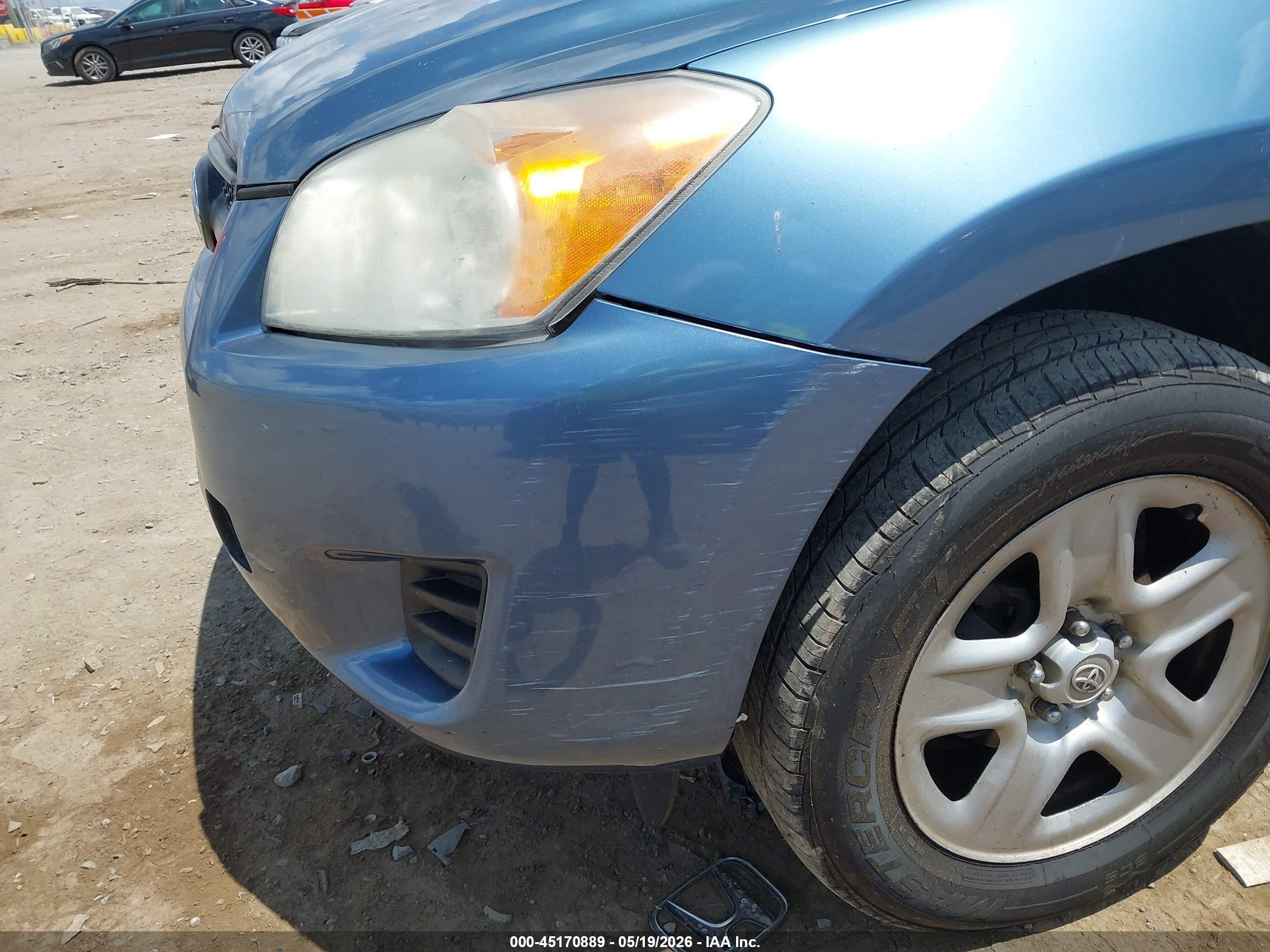 TOYOTA RAV4 image 6