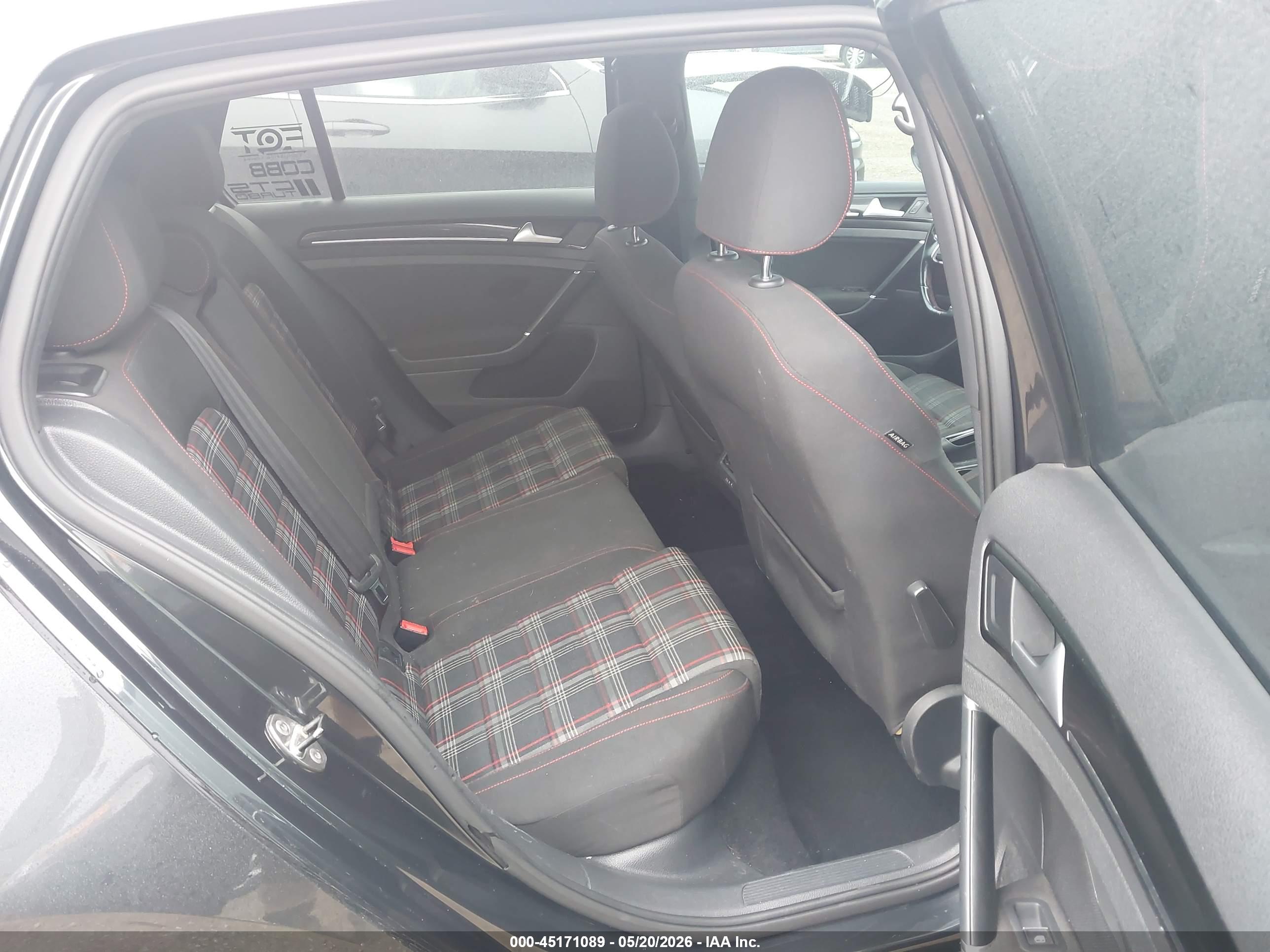 VOLKSWAGEN GOLF image 8