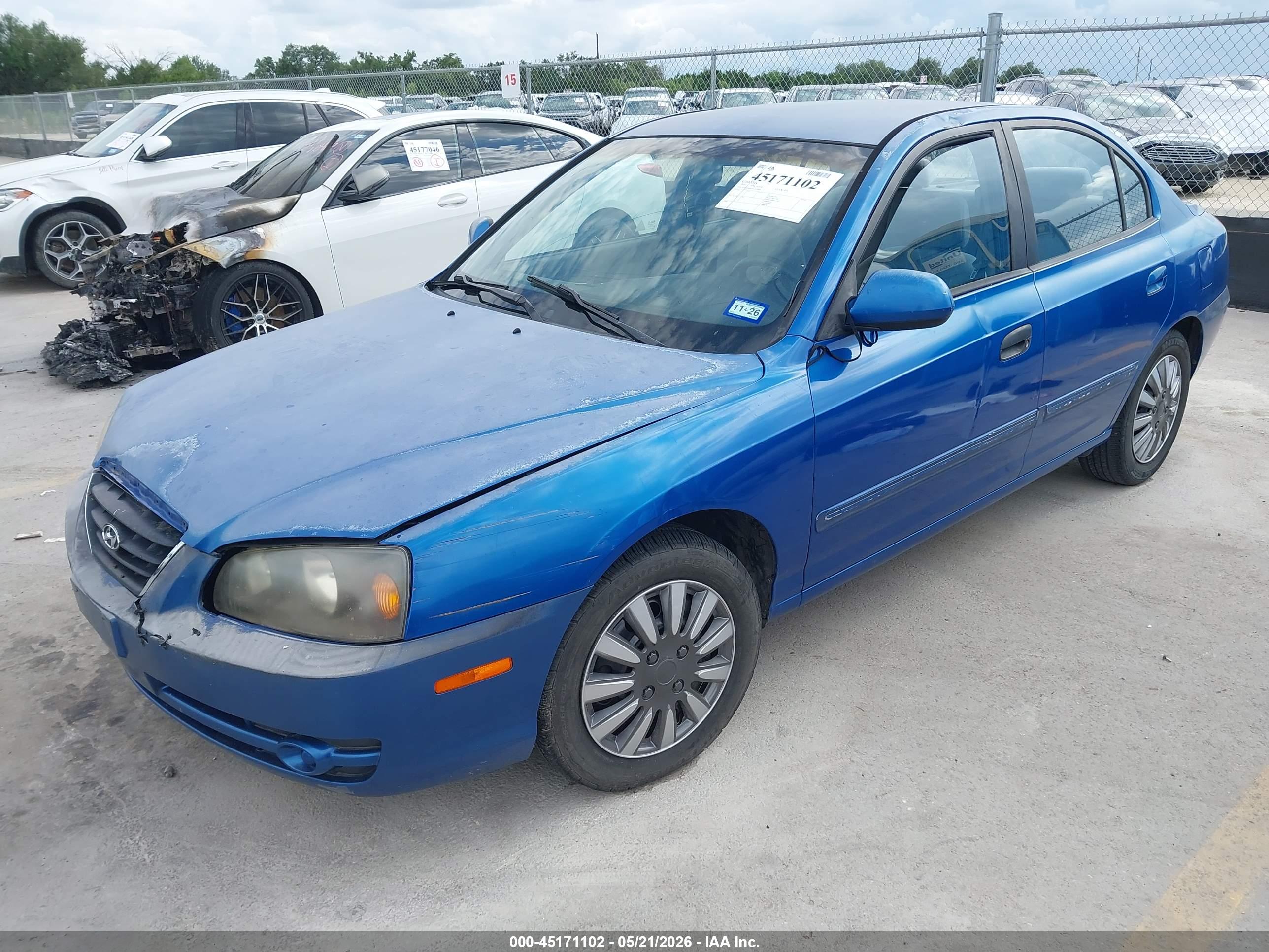 HYUNDAI ELANTRA image 2