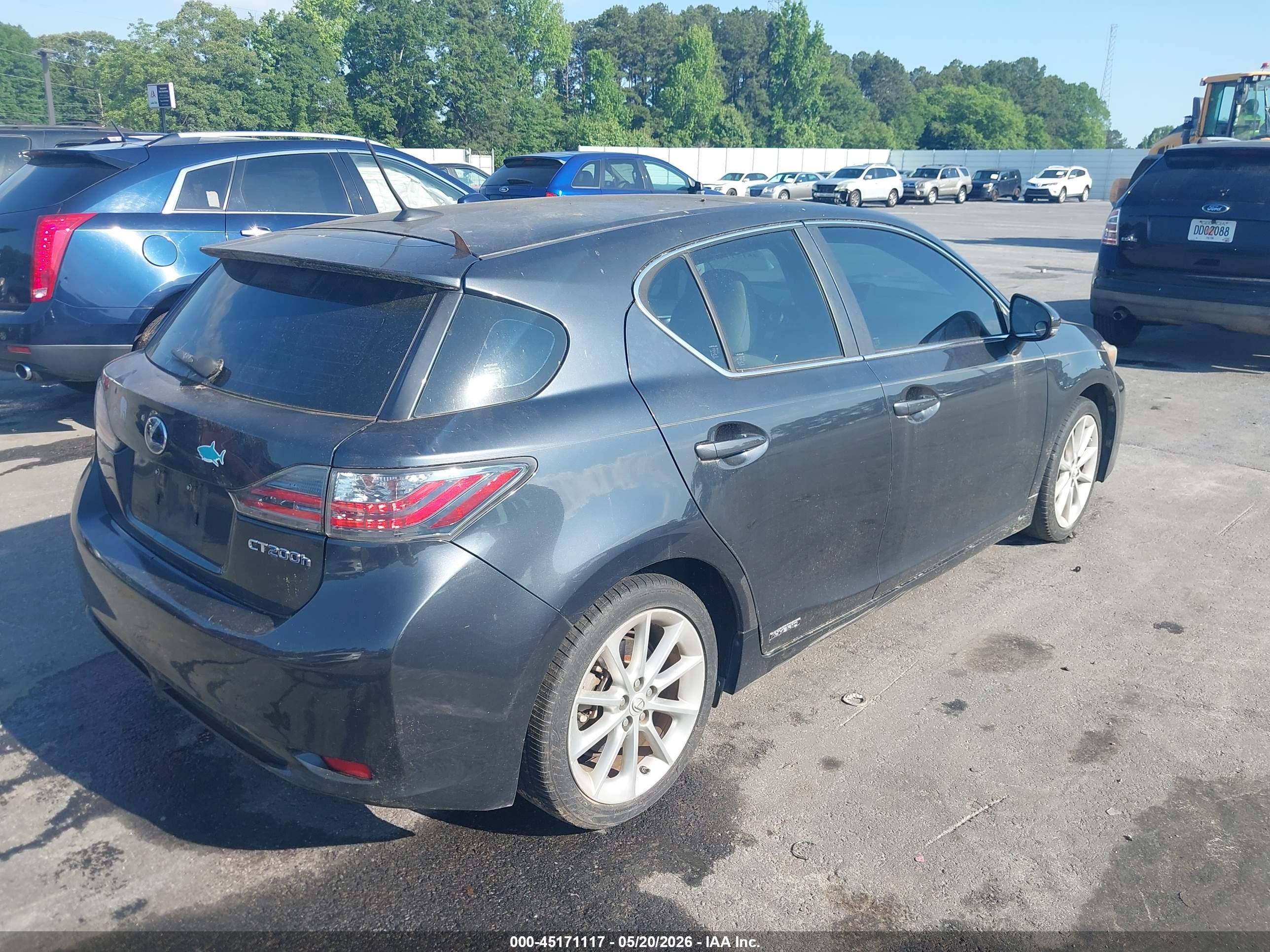 LEXUS CT image 4