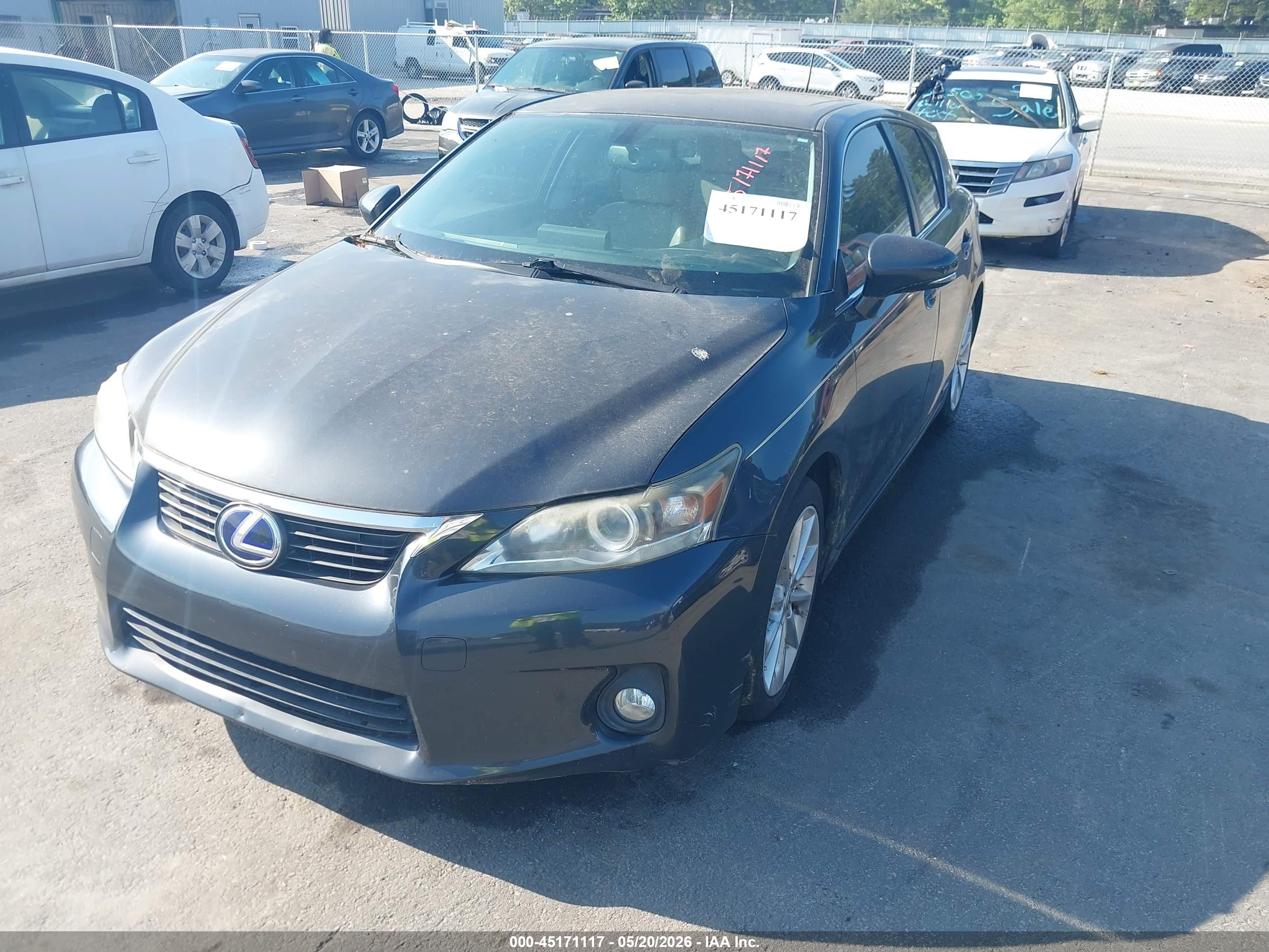 LEXUS CT image 6