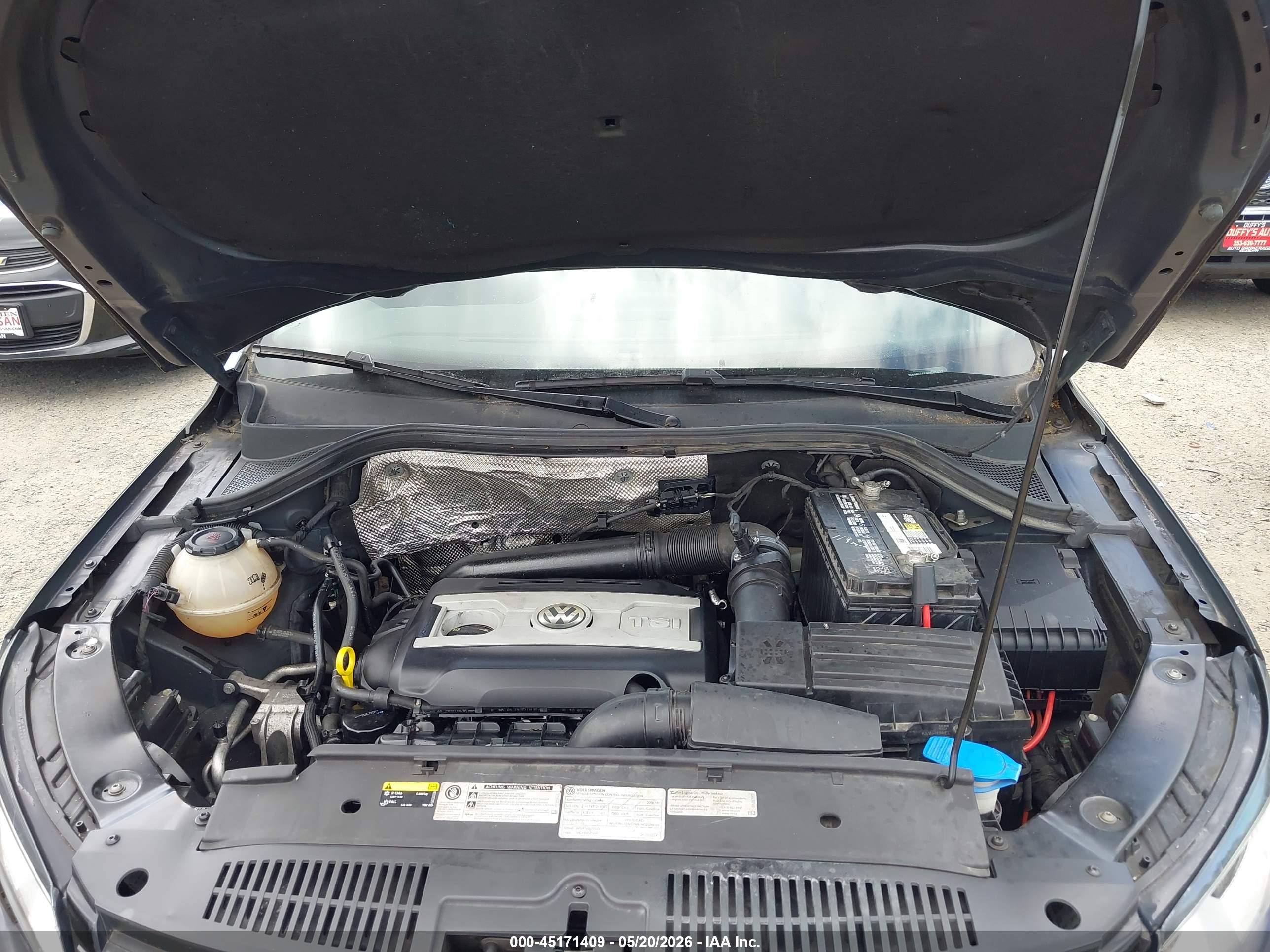VOLKSWAGEN TIGUAN image 10