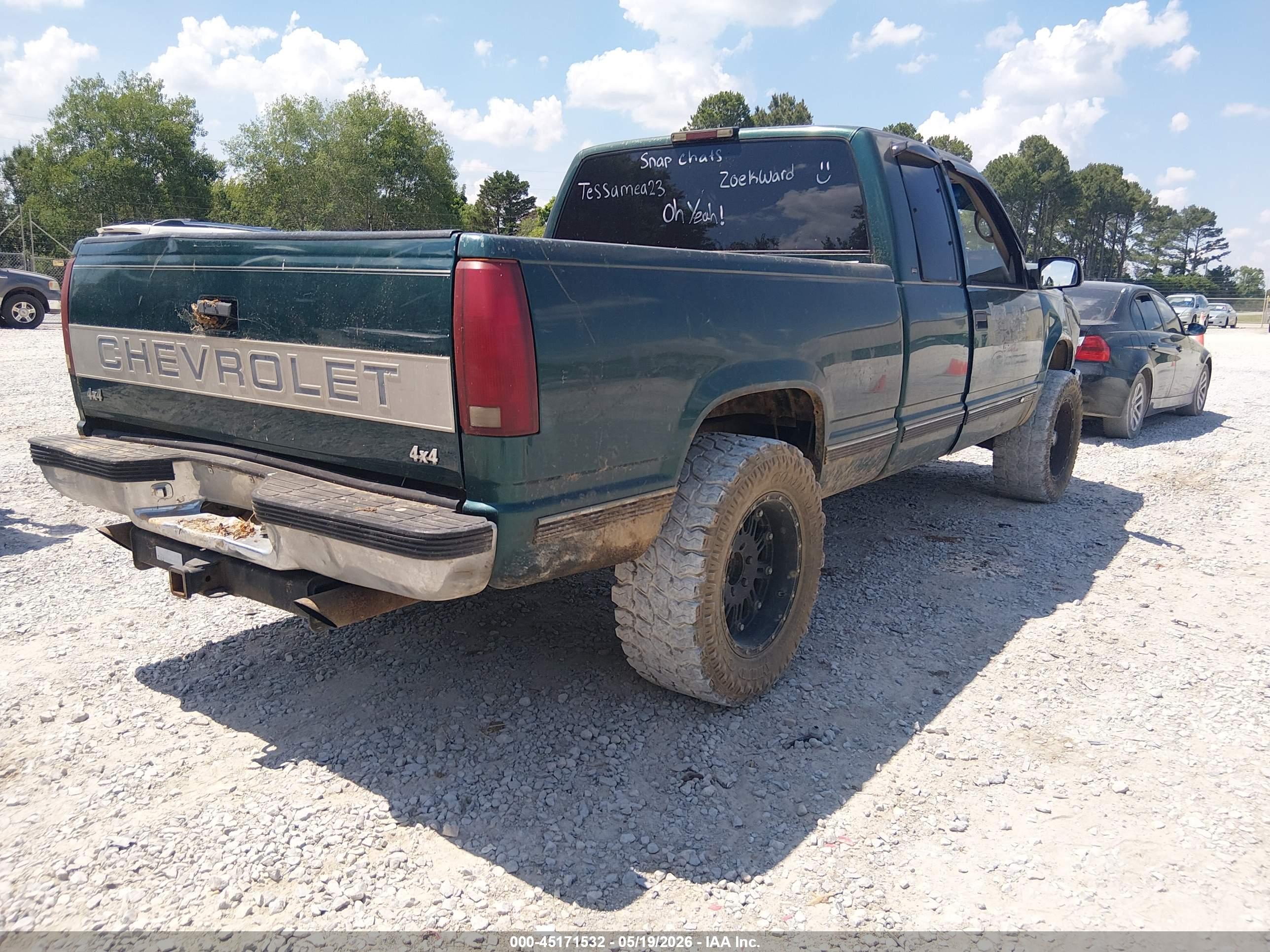 CHEVROLET GMT-400 image 4