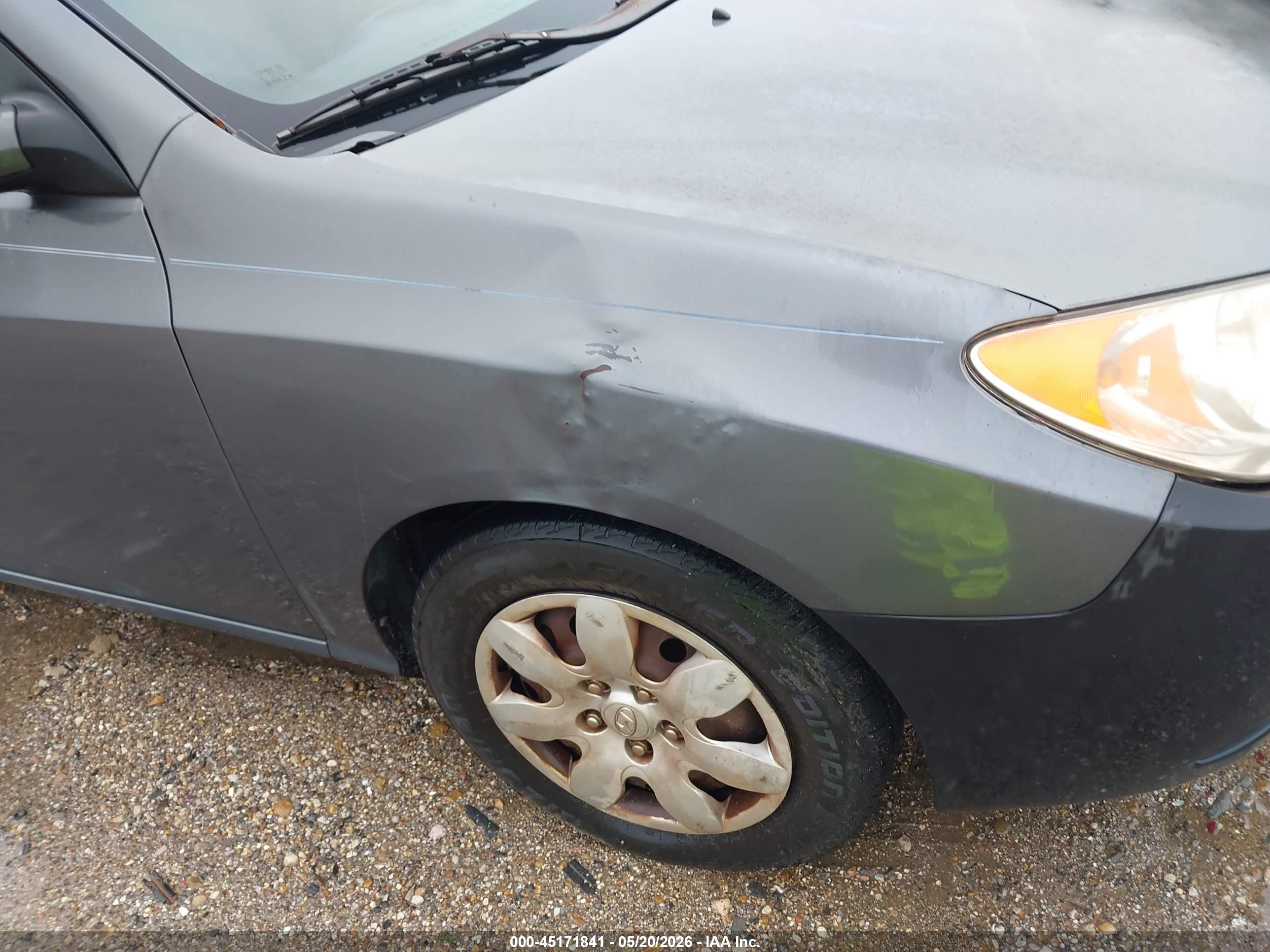 HYUNDAI ELANTRA image 6