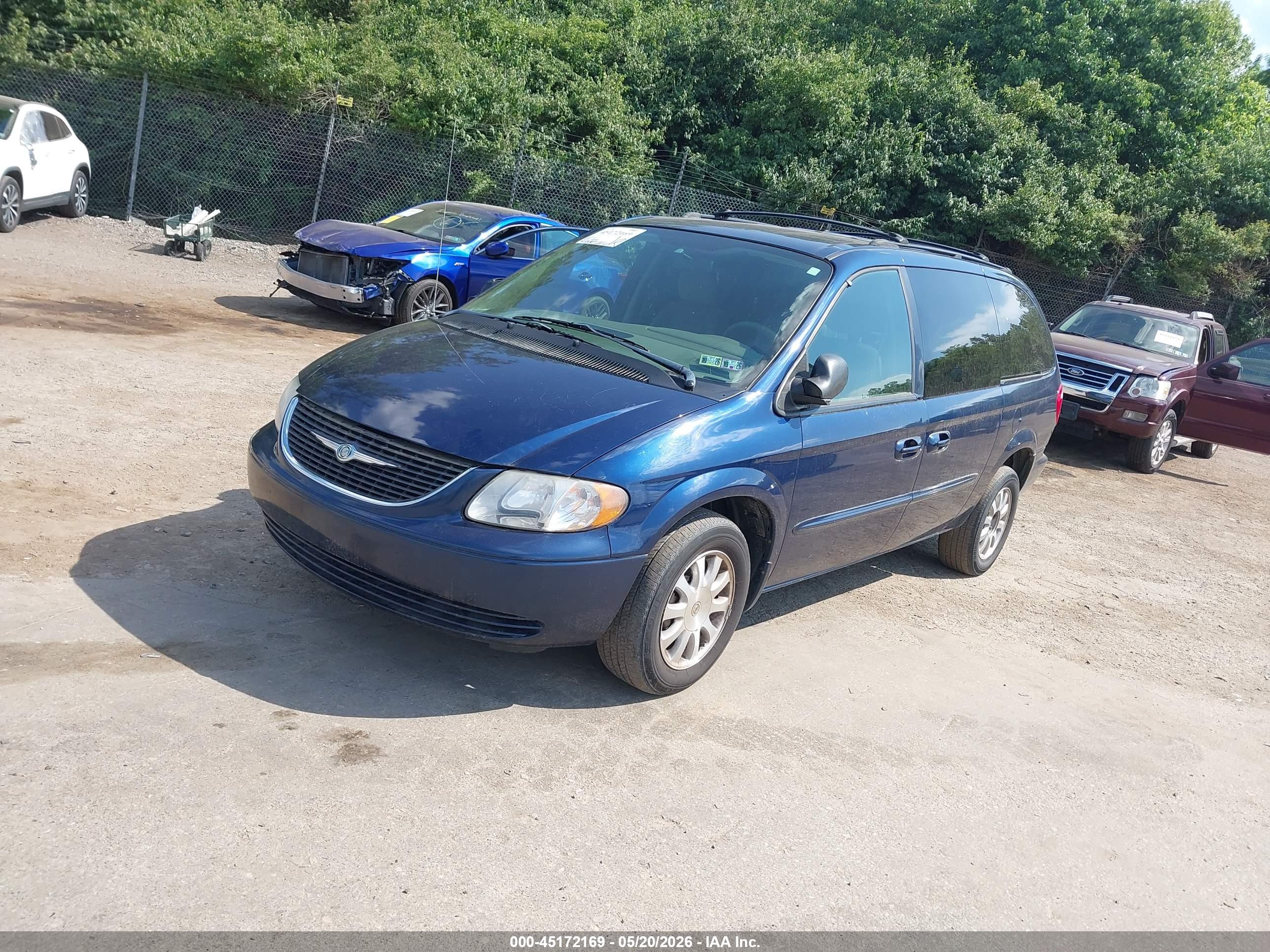 CHRYSLER TOWN image 2