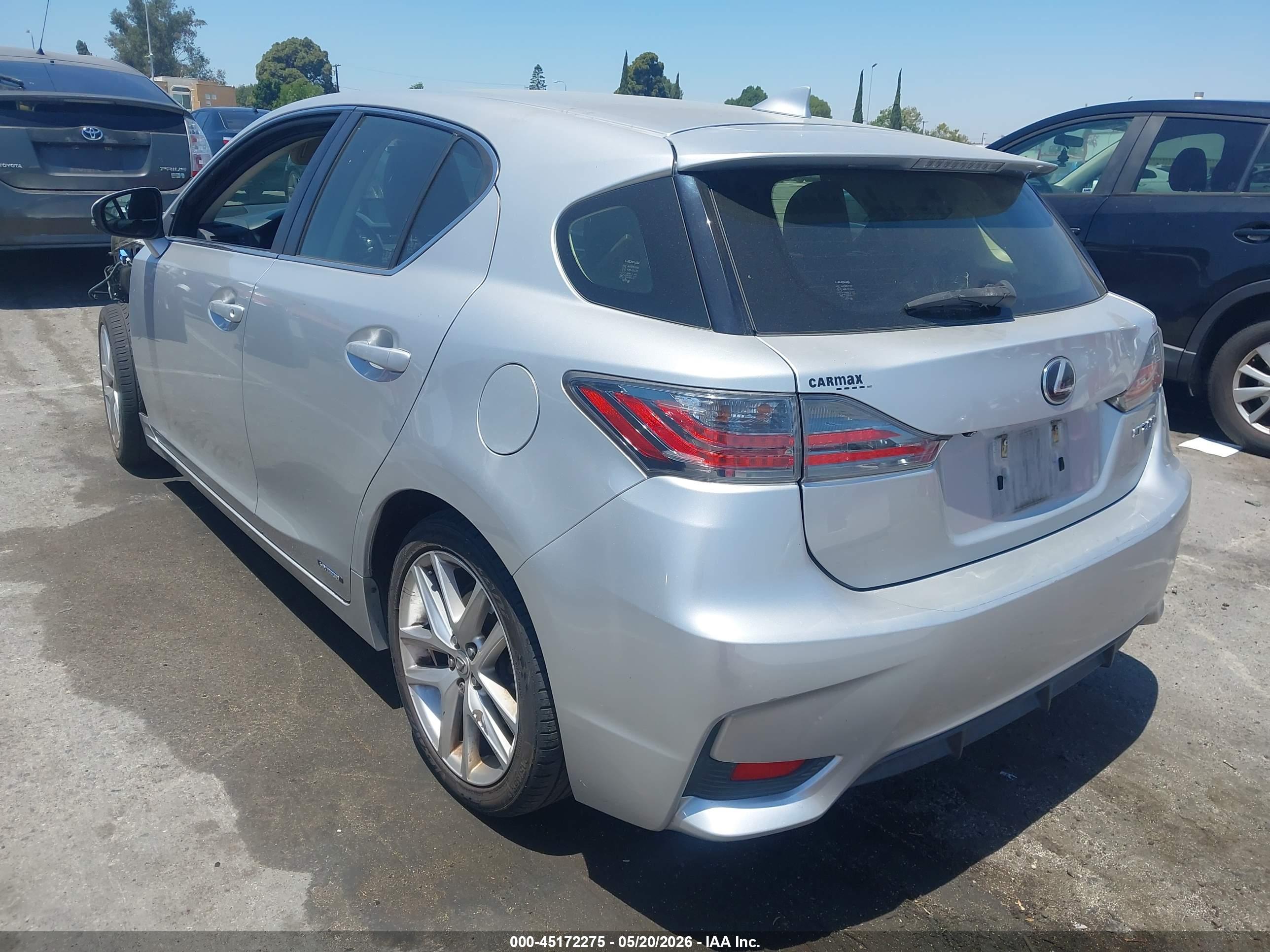LEXUS CT image 3