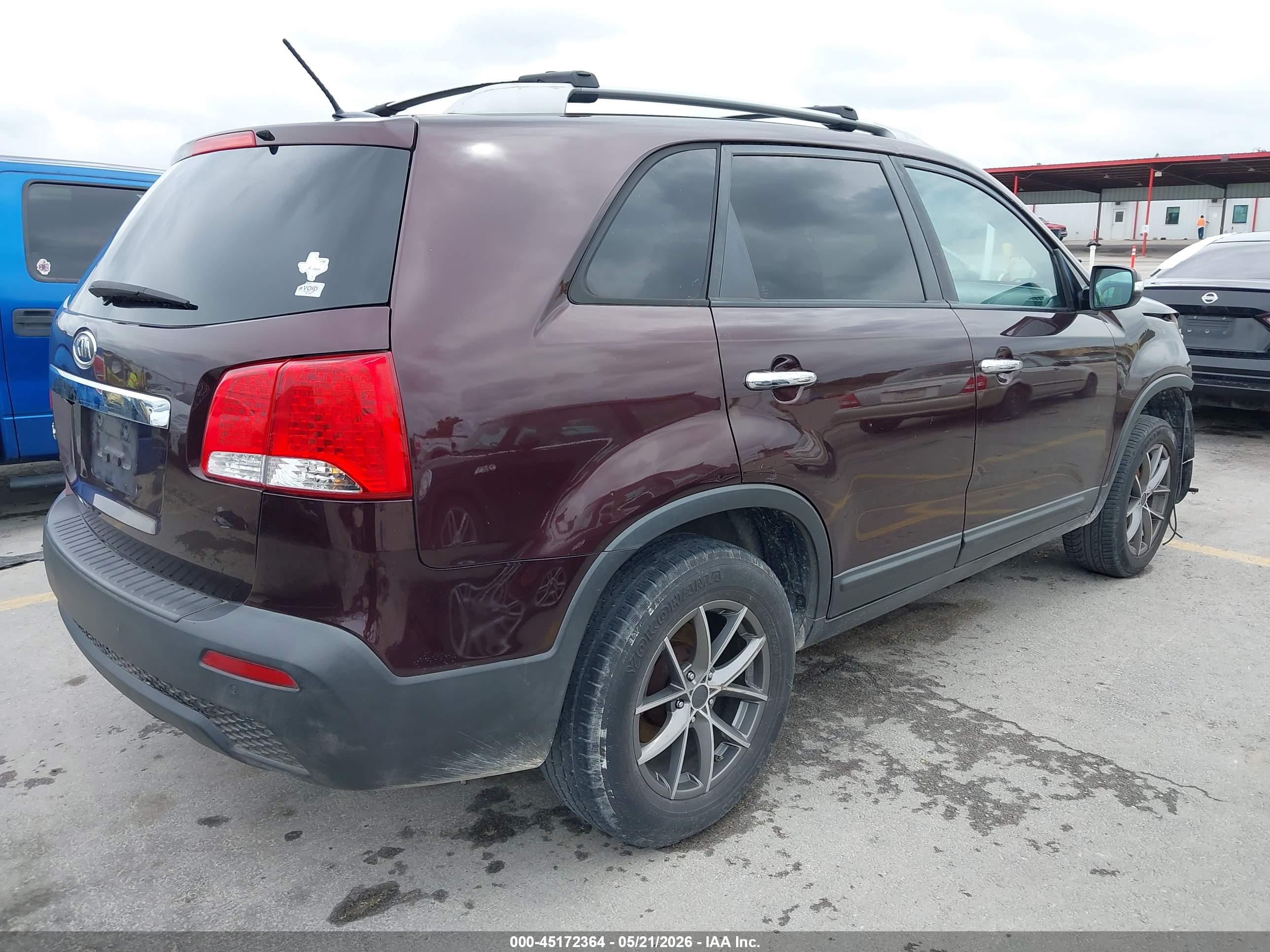 KIA SORENTO image 4