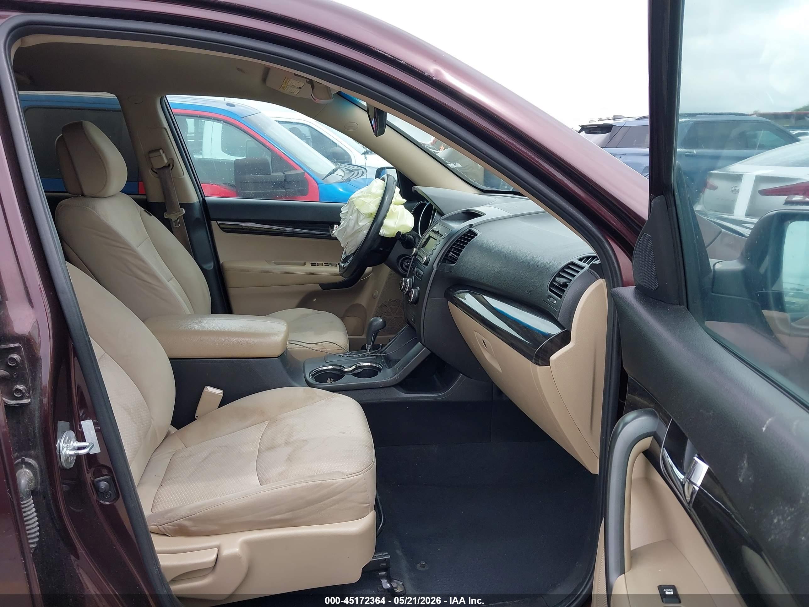 KIA SORENTO image 5