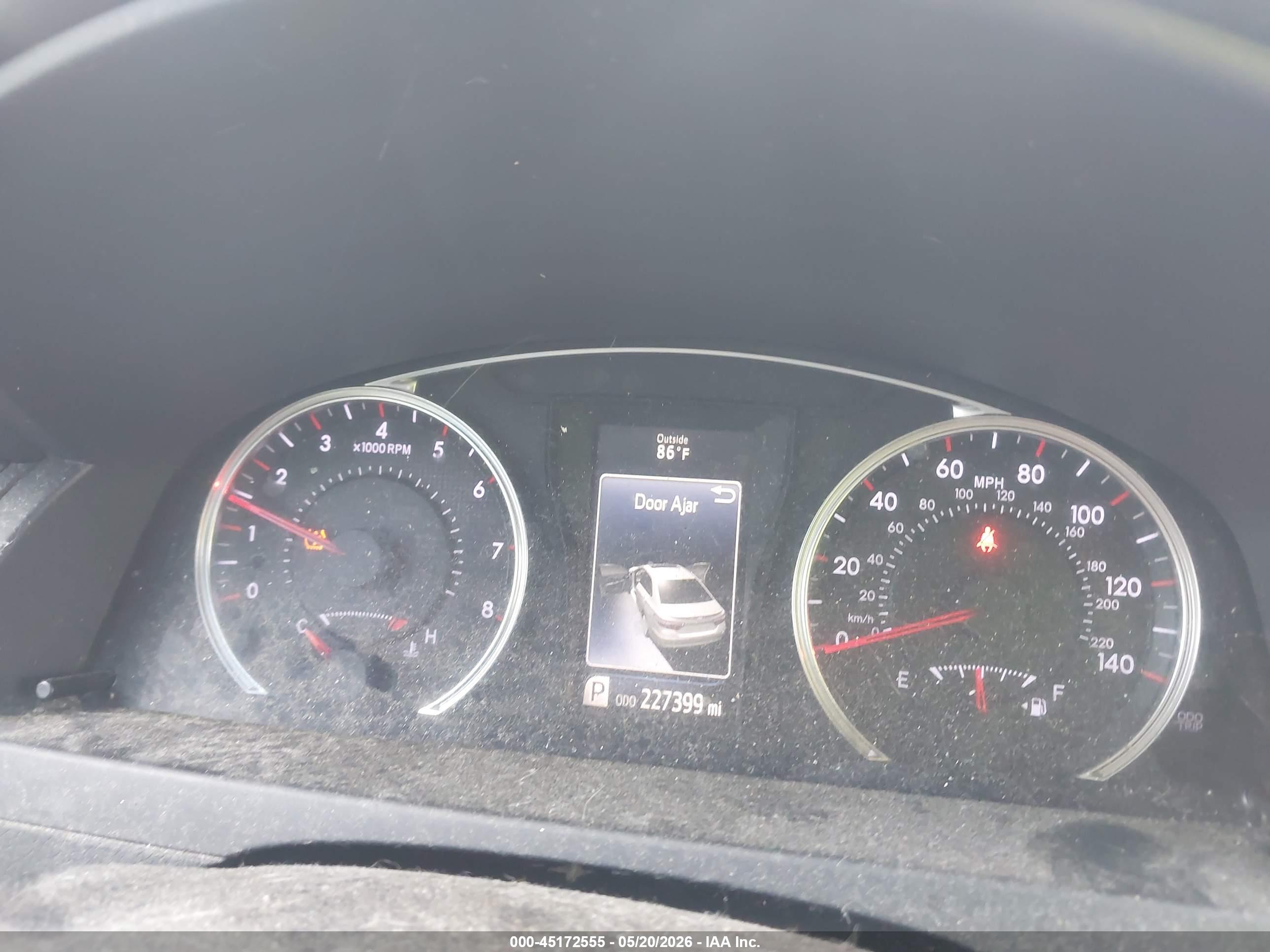 TOYOTA CAMRY image 7