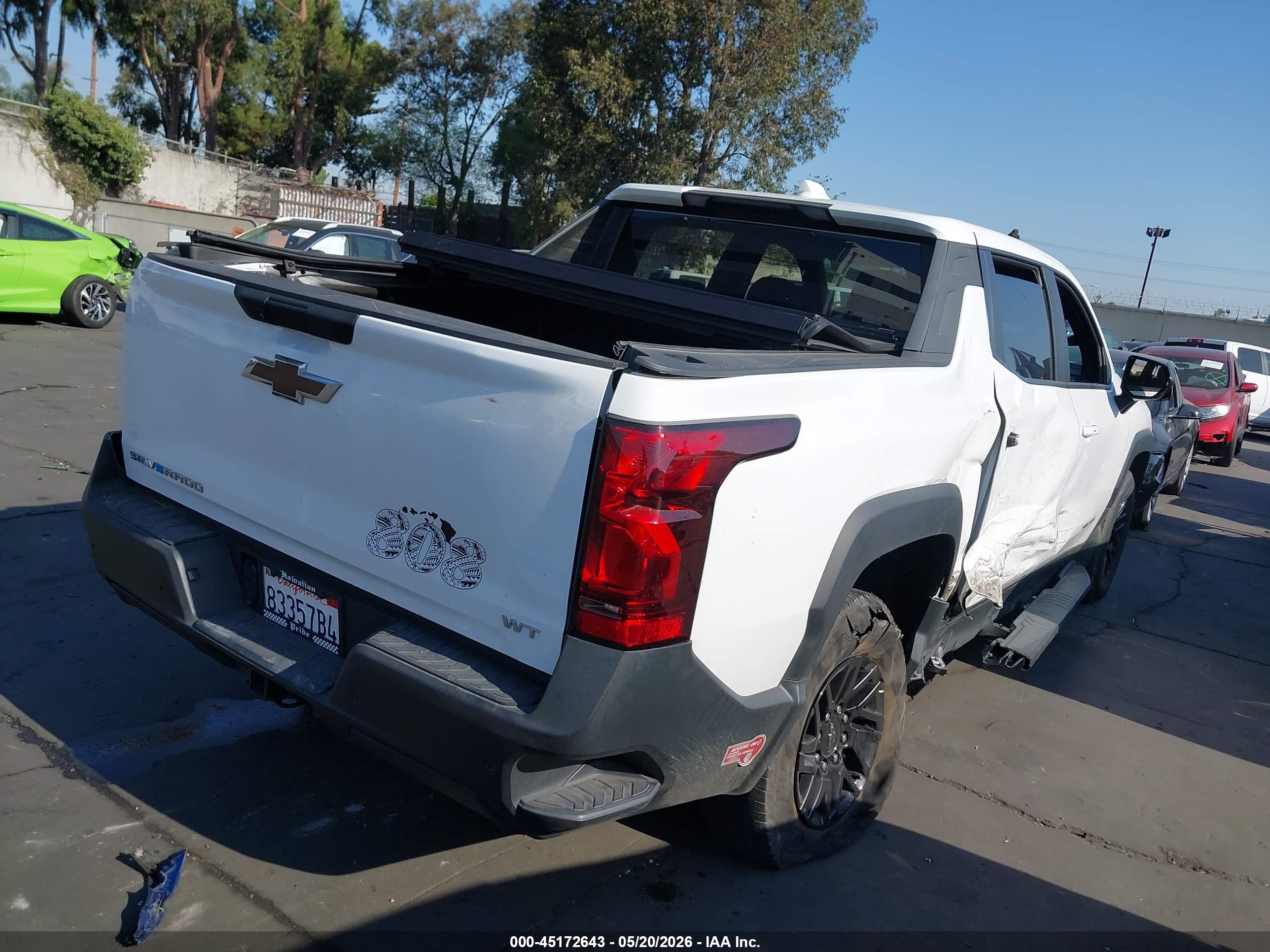 CHEVROLET SILVERADO image 4