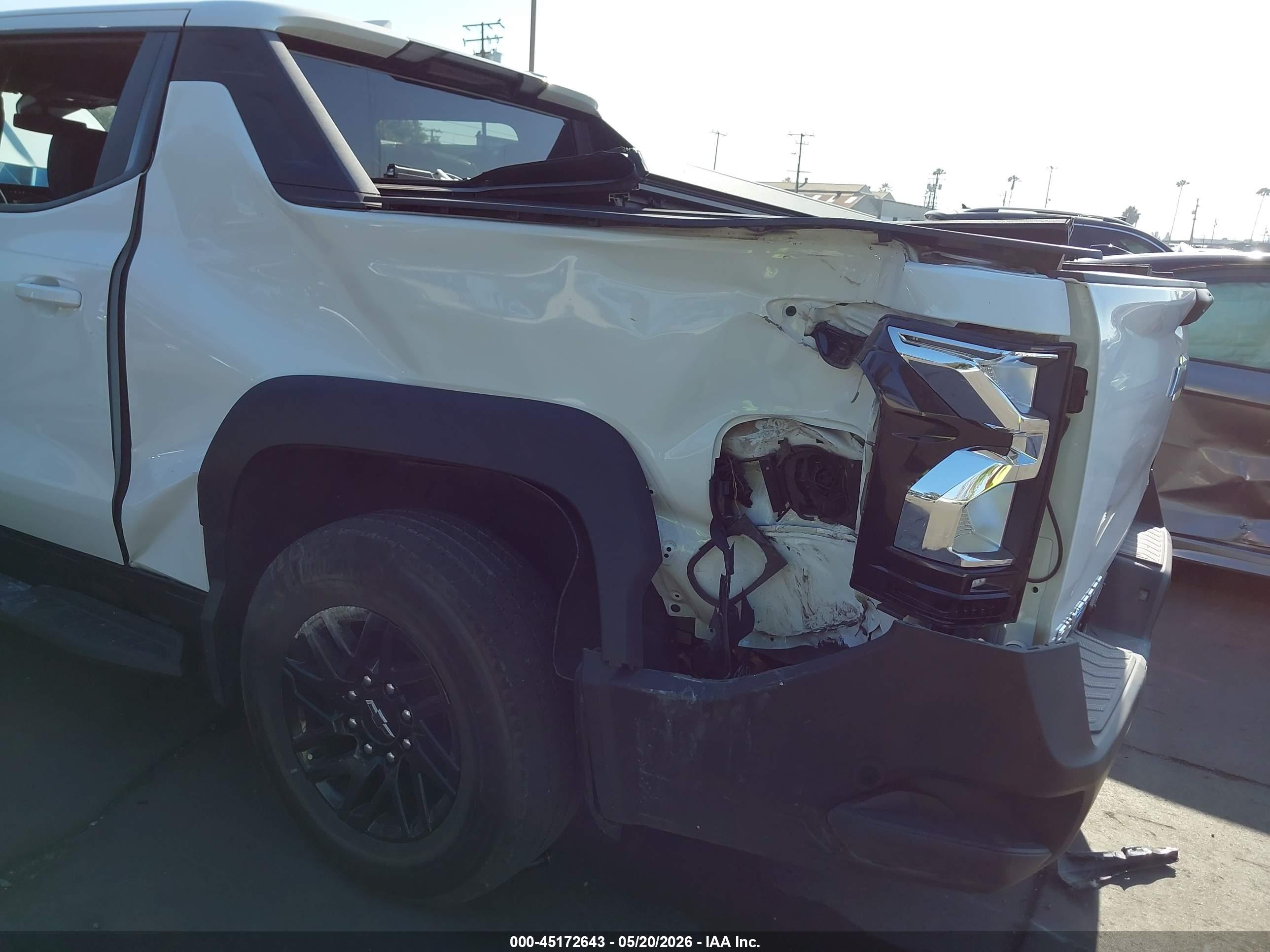 CHEVROLET SILVERADO image 6