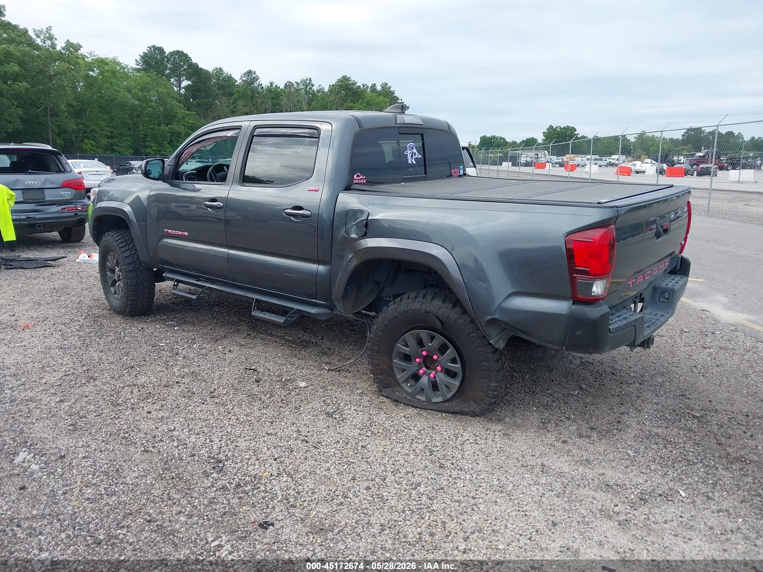 TOYOTA TACOMA image 3