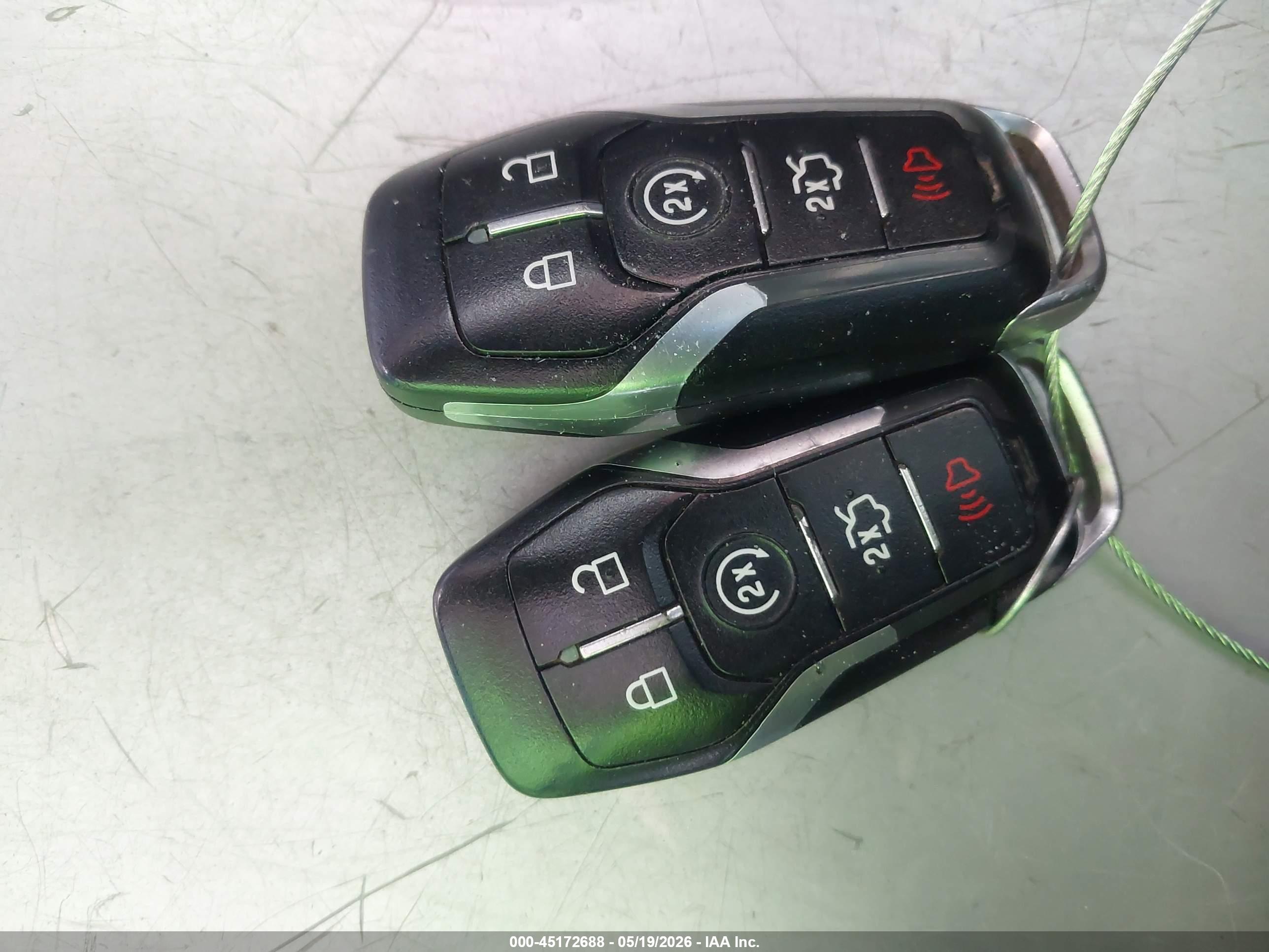 FORD FUSION image 11