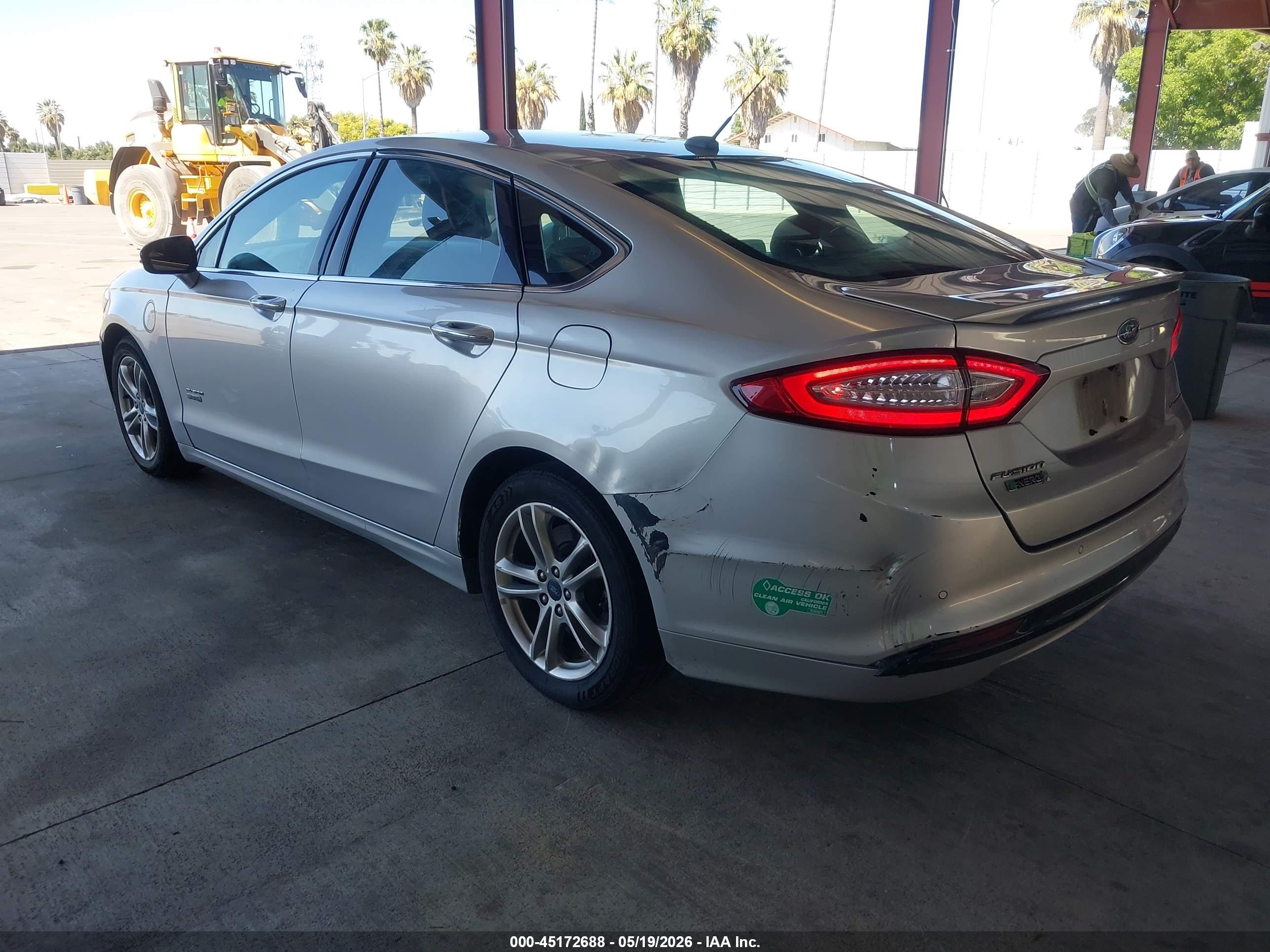 FORD FUSION image 3