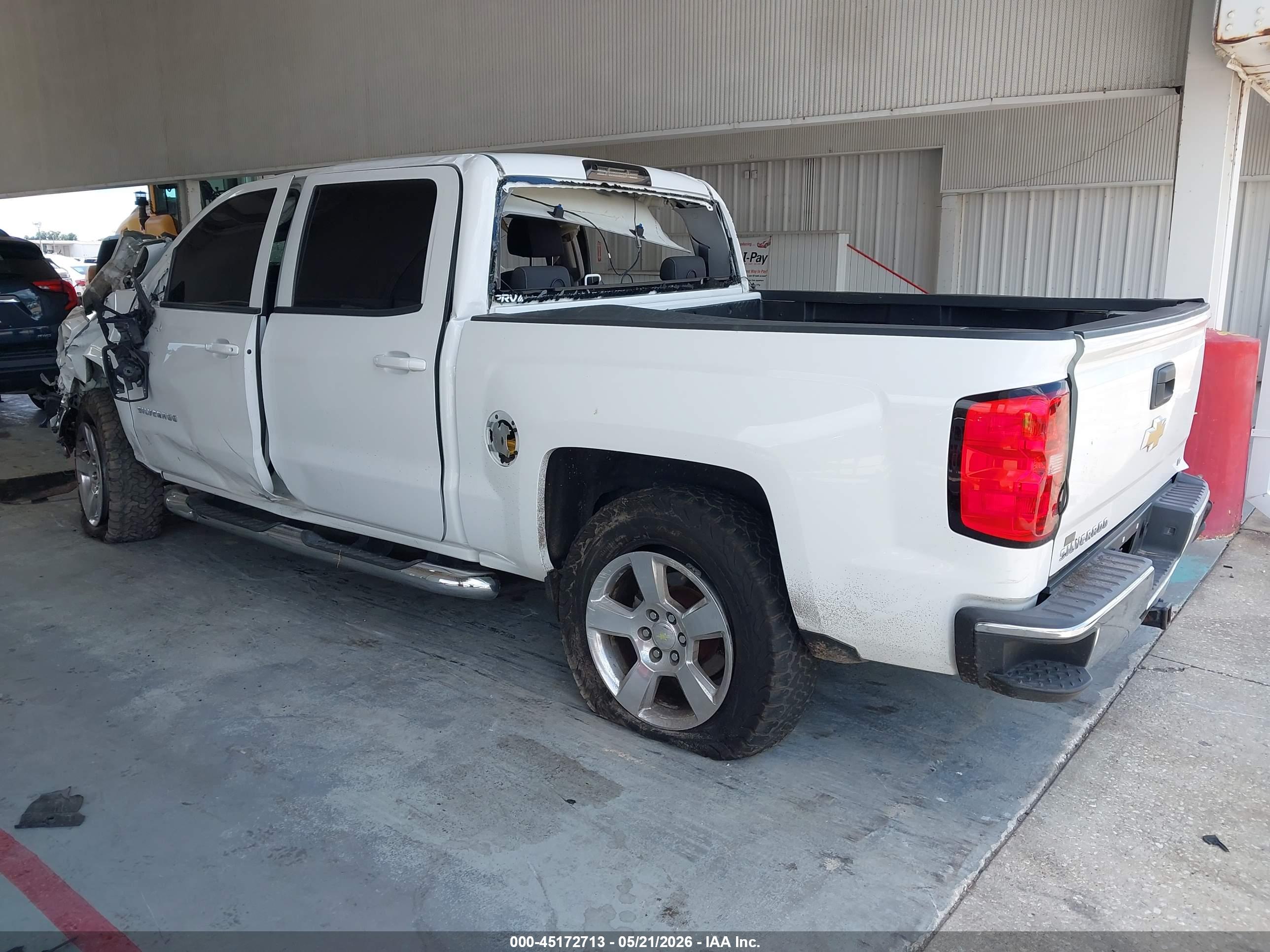 CHEVROLET SILVERADO image 3