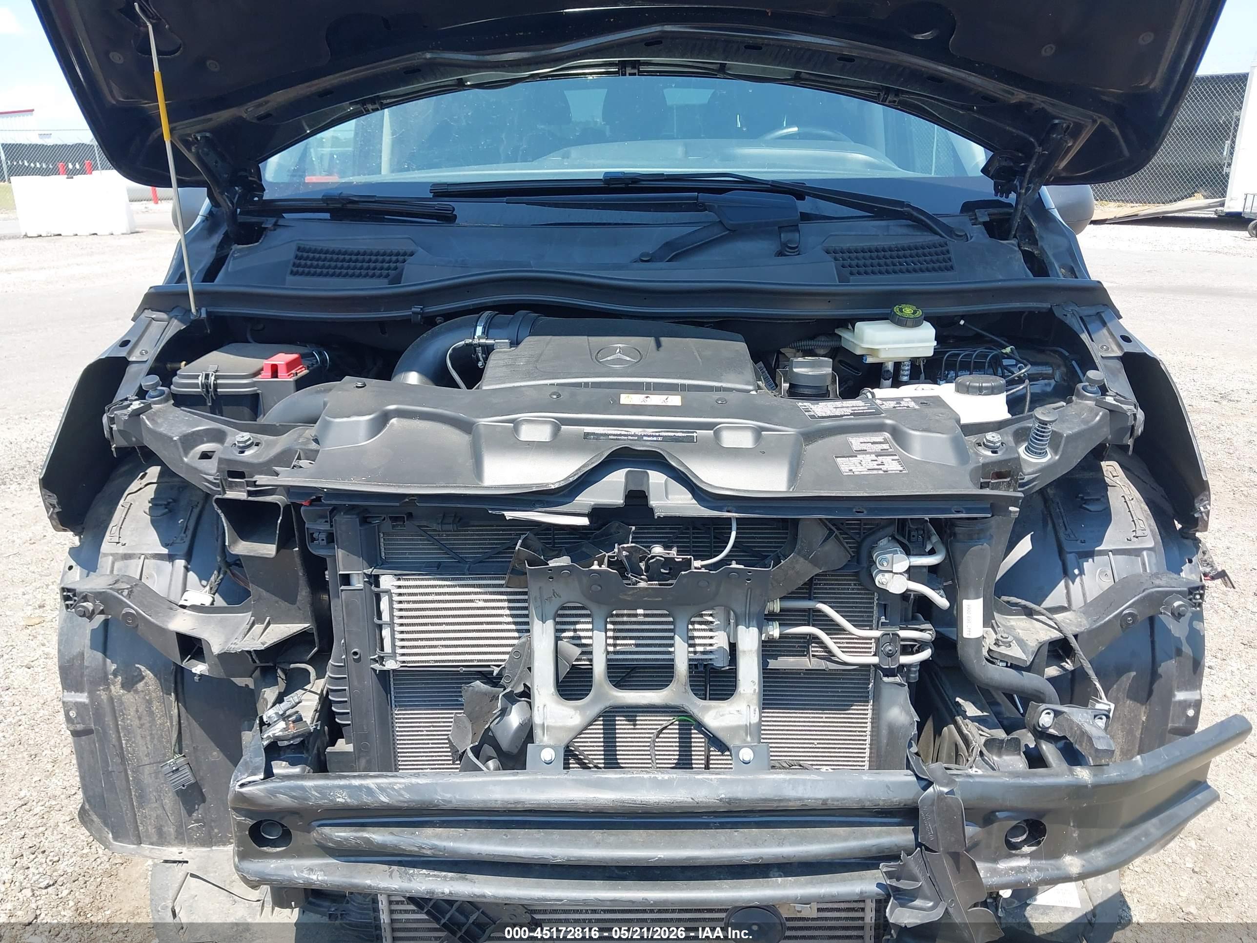 MERCEDES-BENZ METRIS image 10
