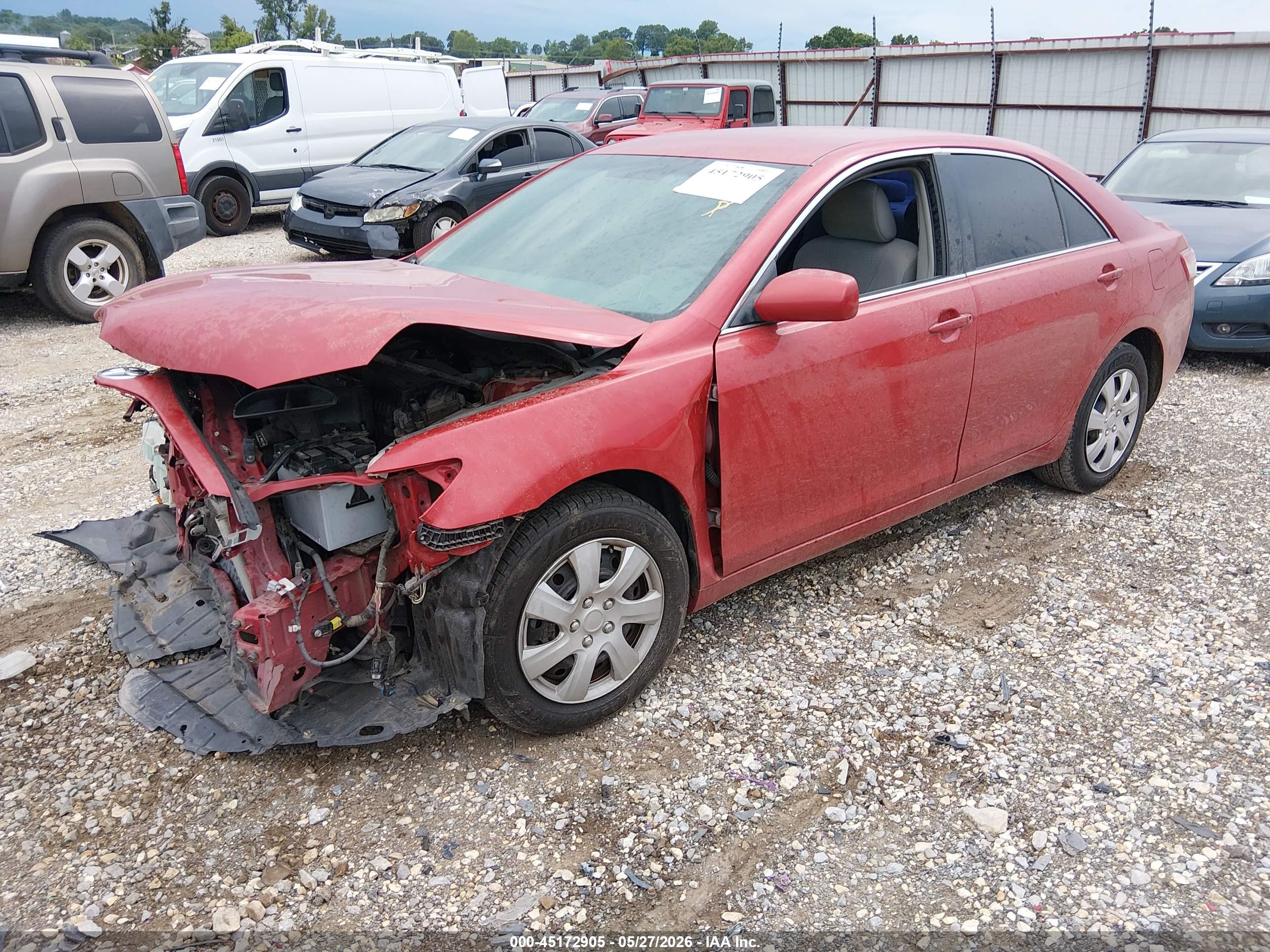 TOYOTA CAMRY image 2