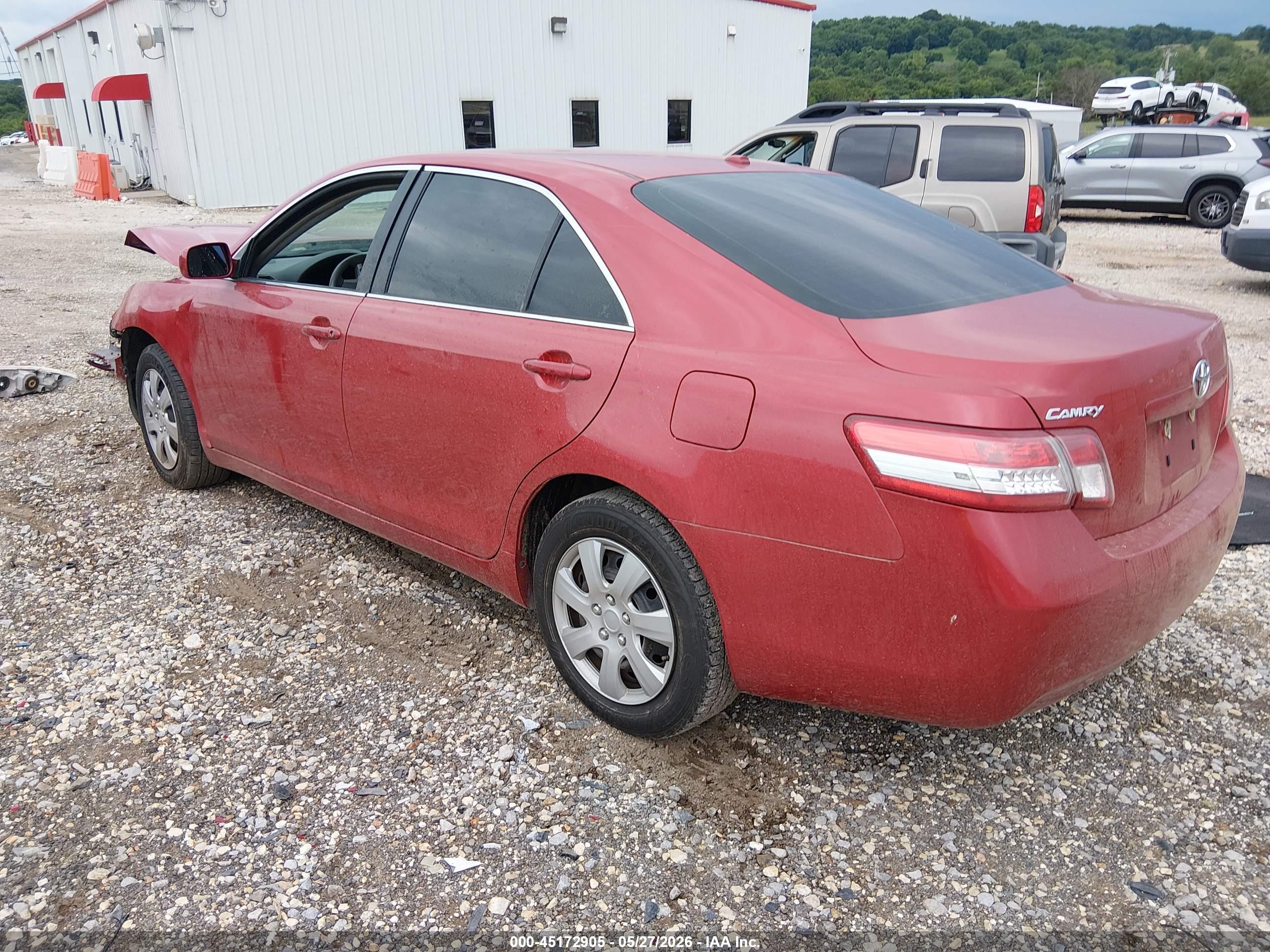 TOYOTA CAMRY image 3