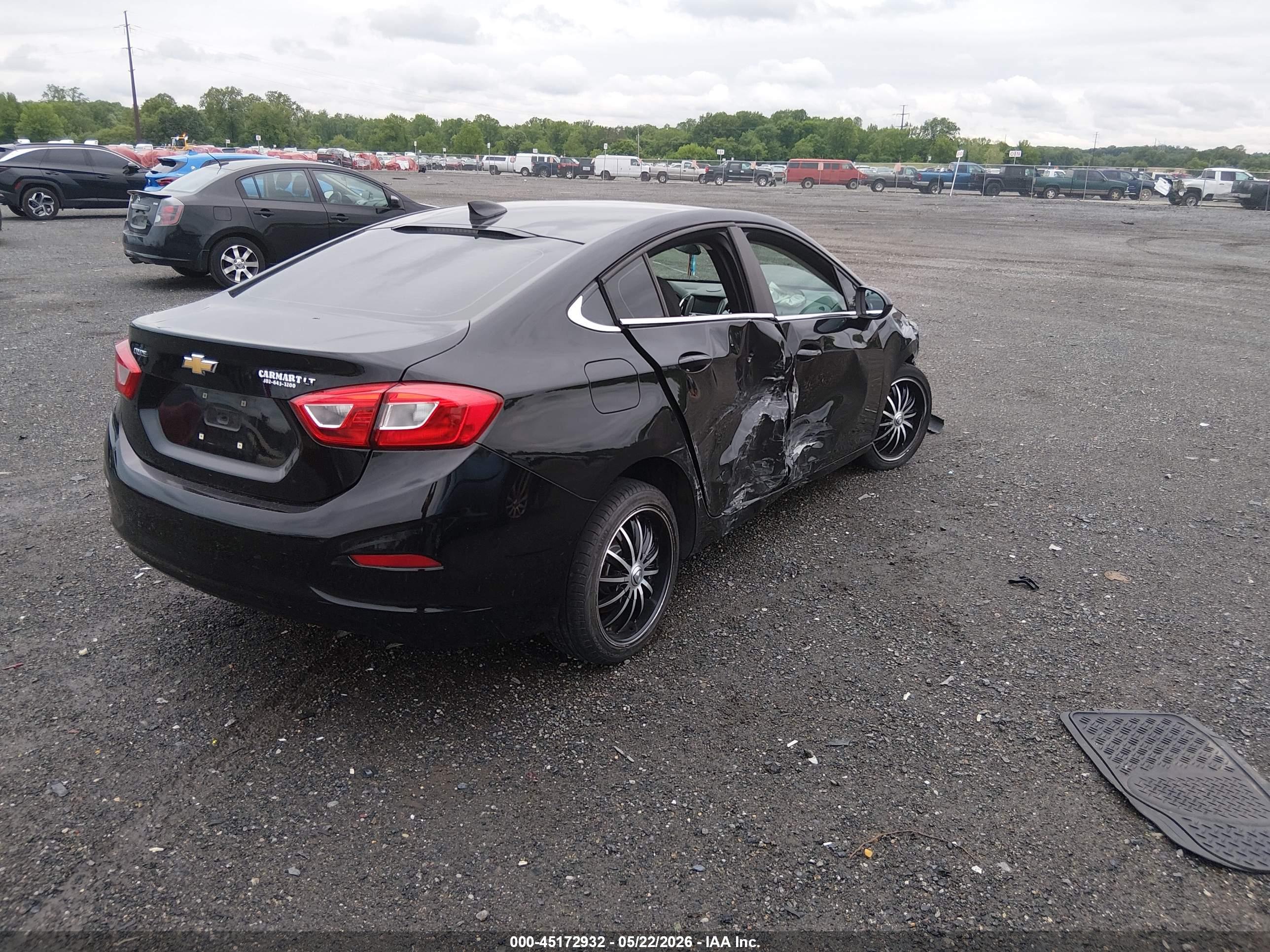 CHEVROLET CRUZE image 4