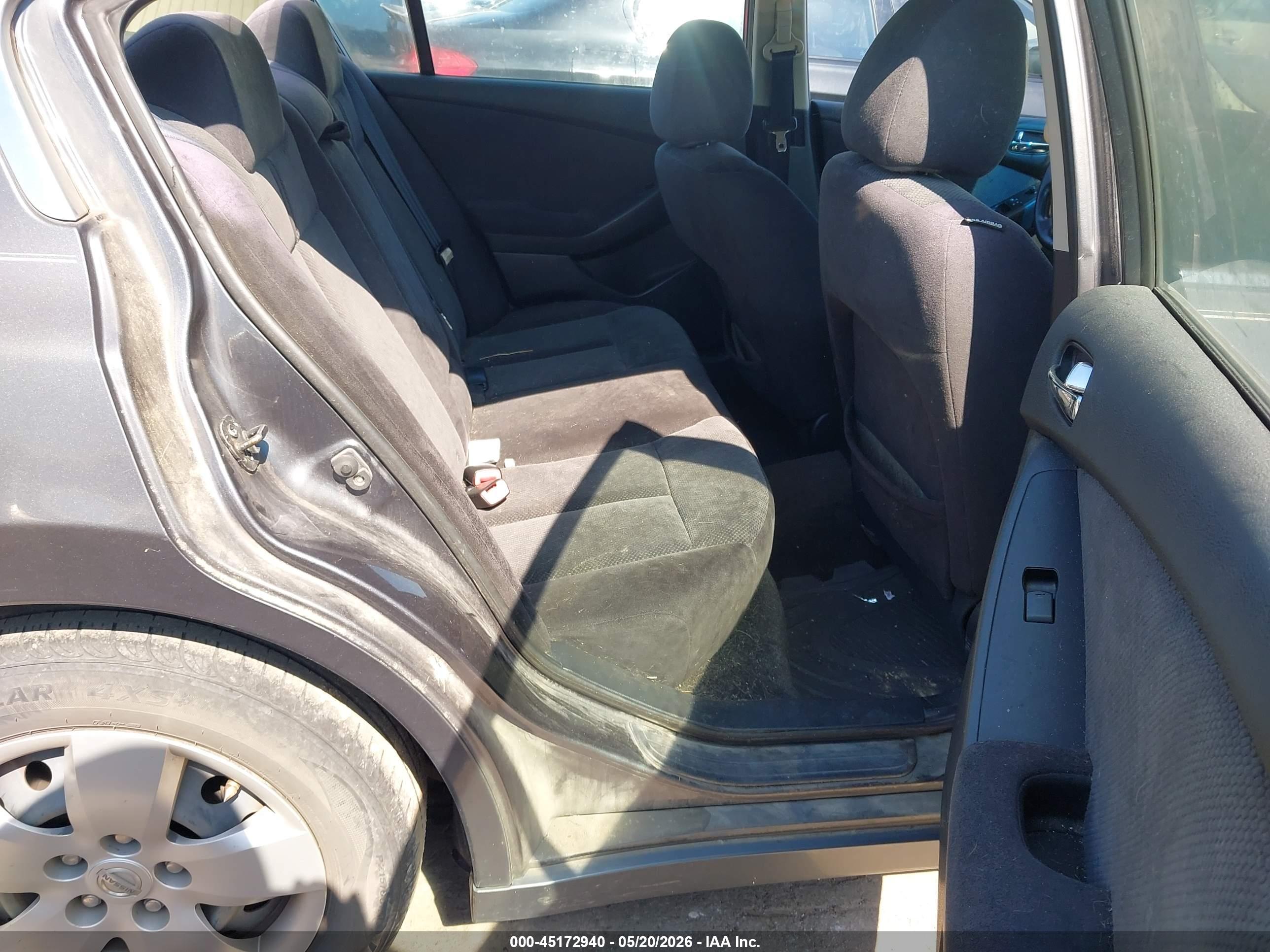 NISSAN ALTIMA image 8