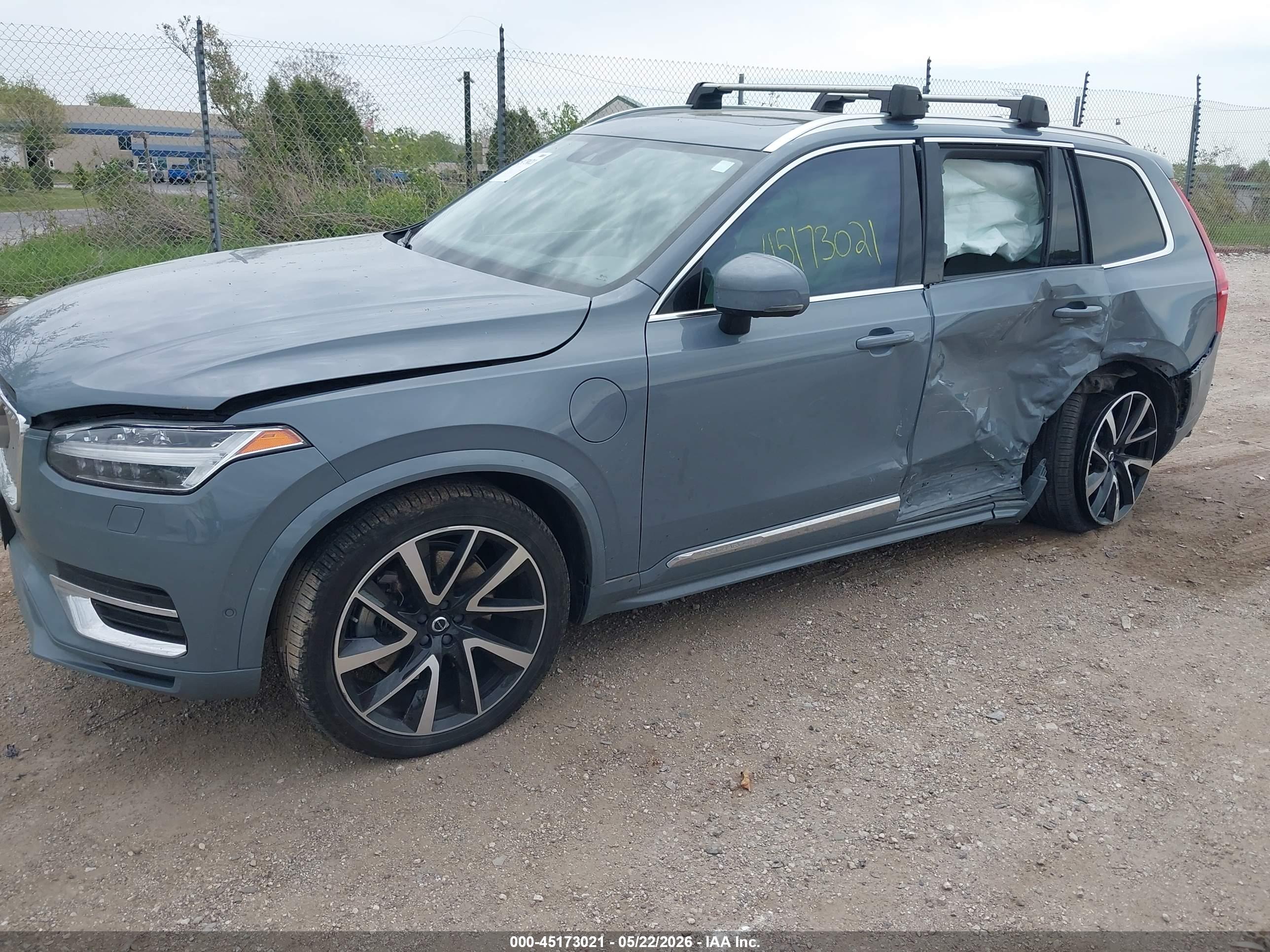 VOLVO XC90 image 6