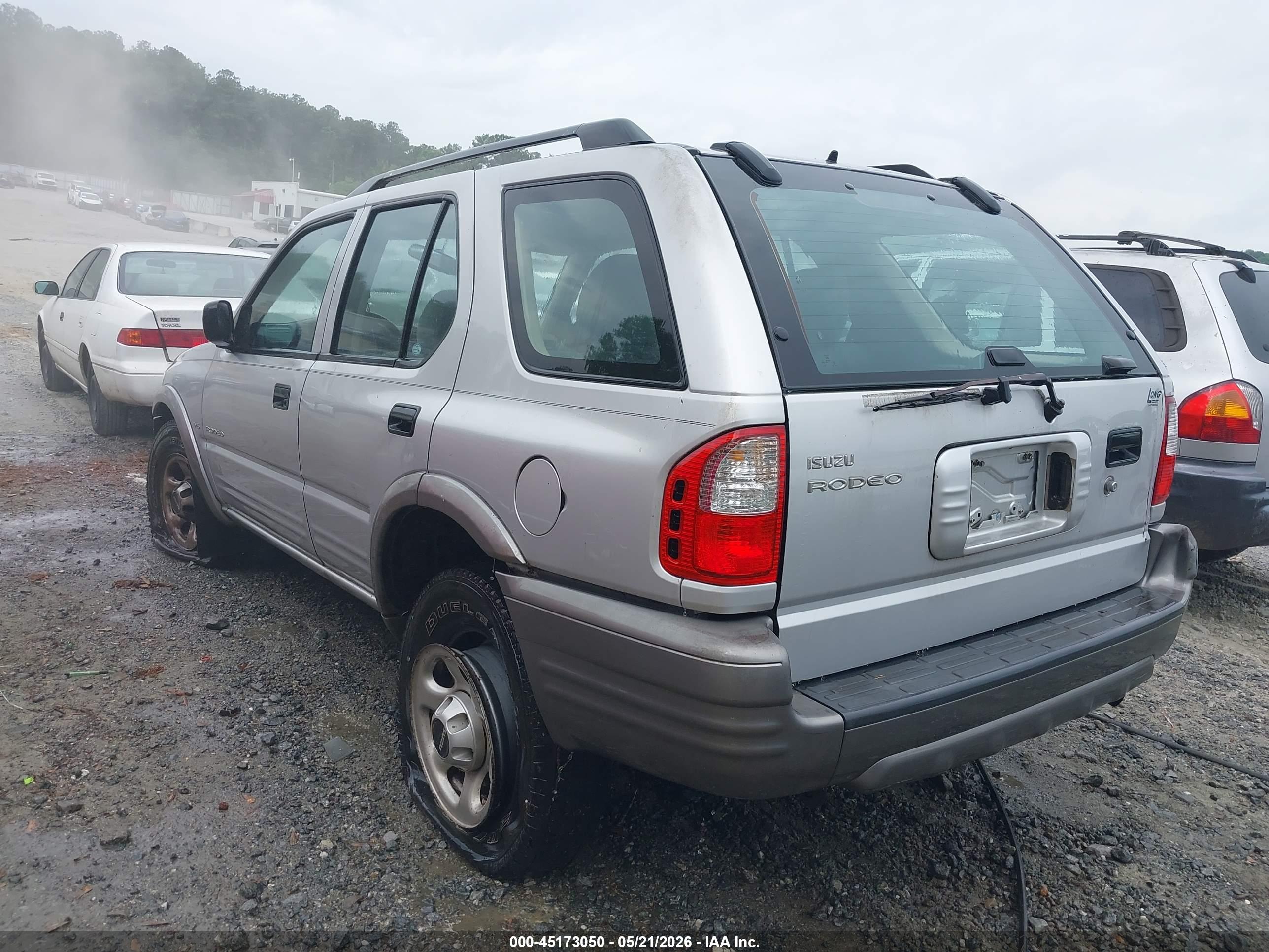 ISUZU RODEO image 3