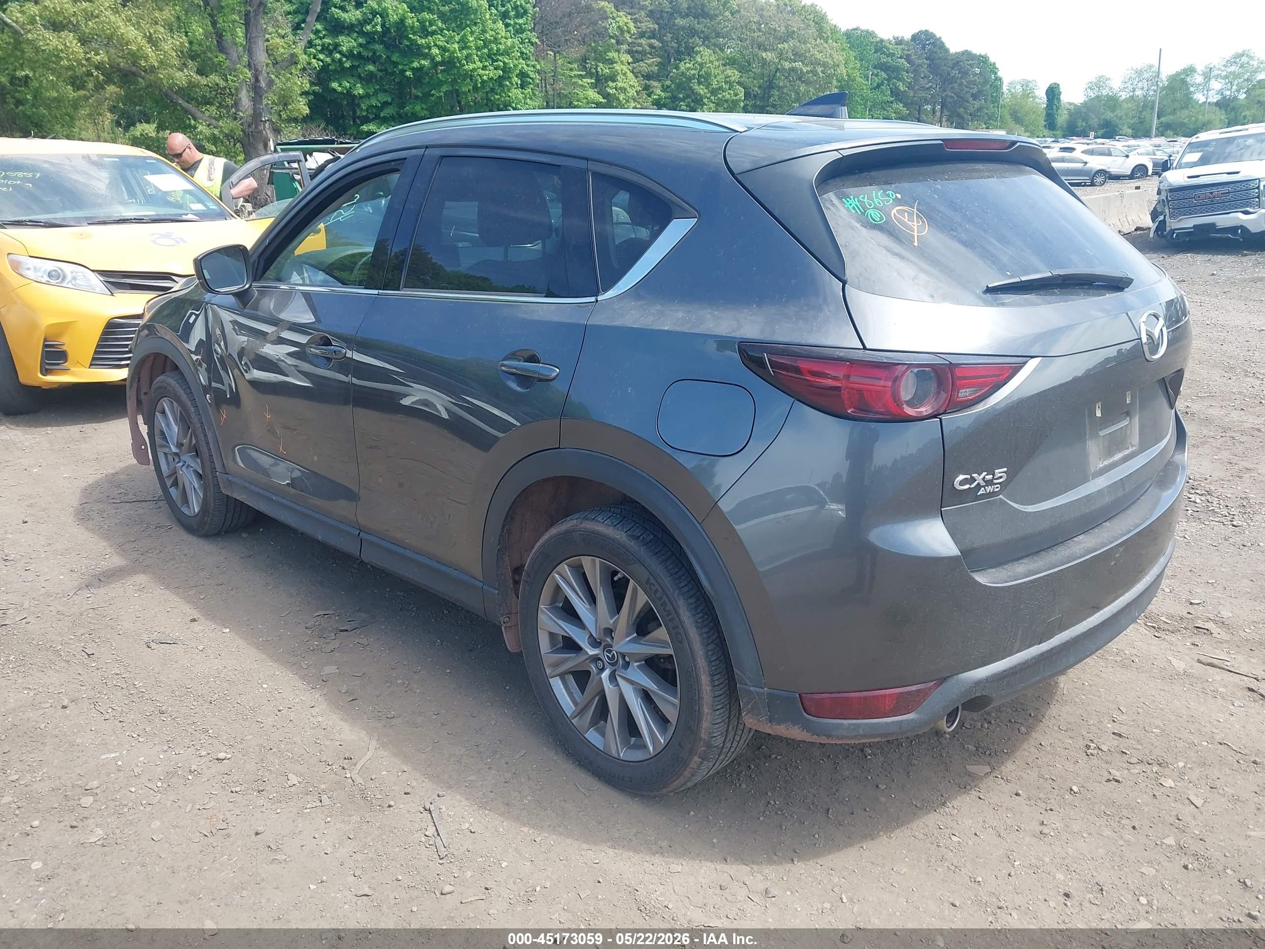 MAZDA CX-5 image 3