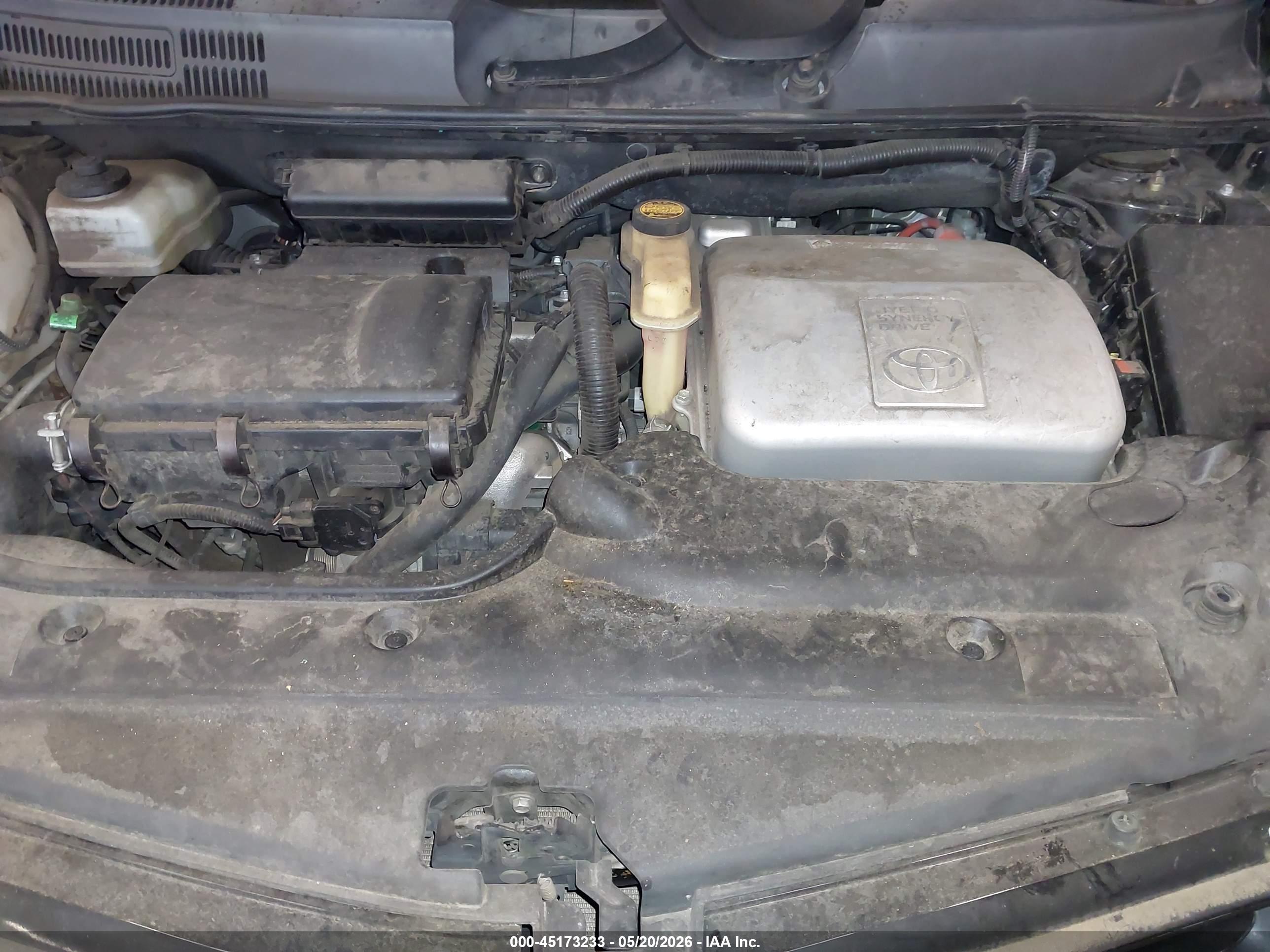 TOYOTA PRIUS image 10