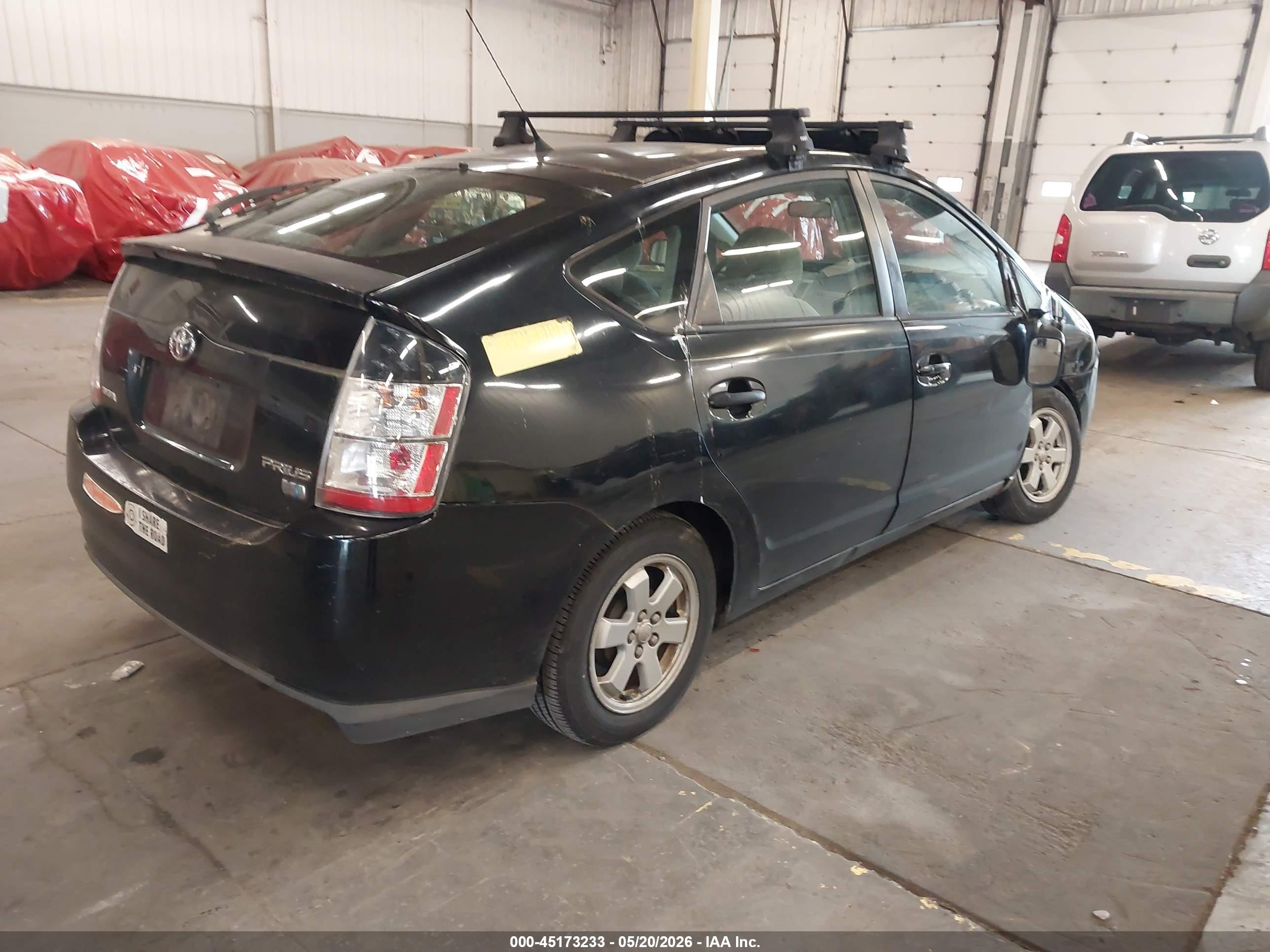 TOYOTA PRIUS image 4