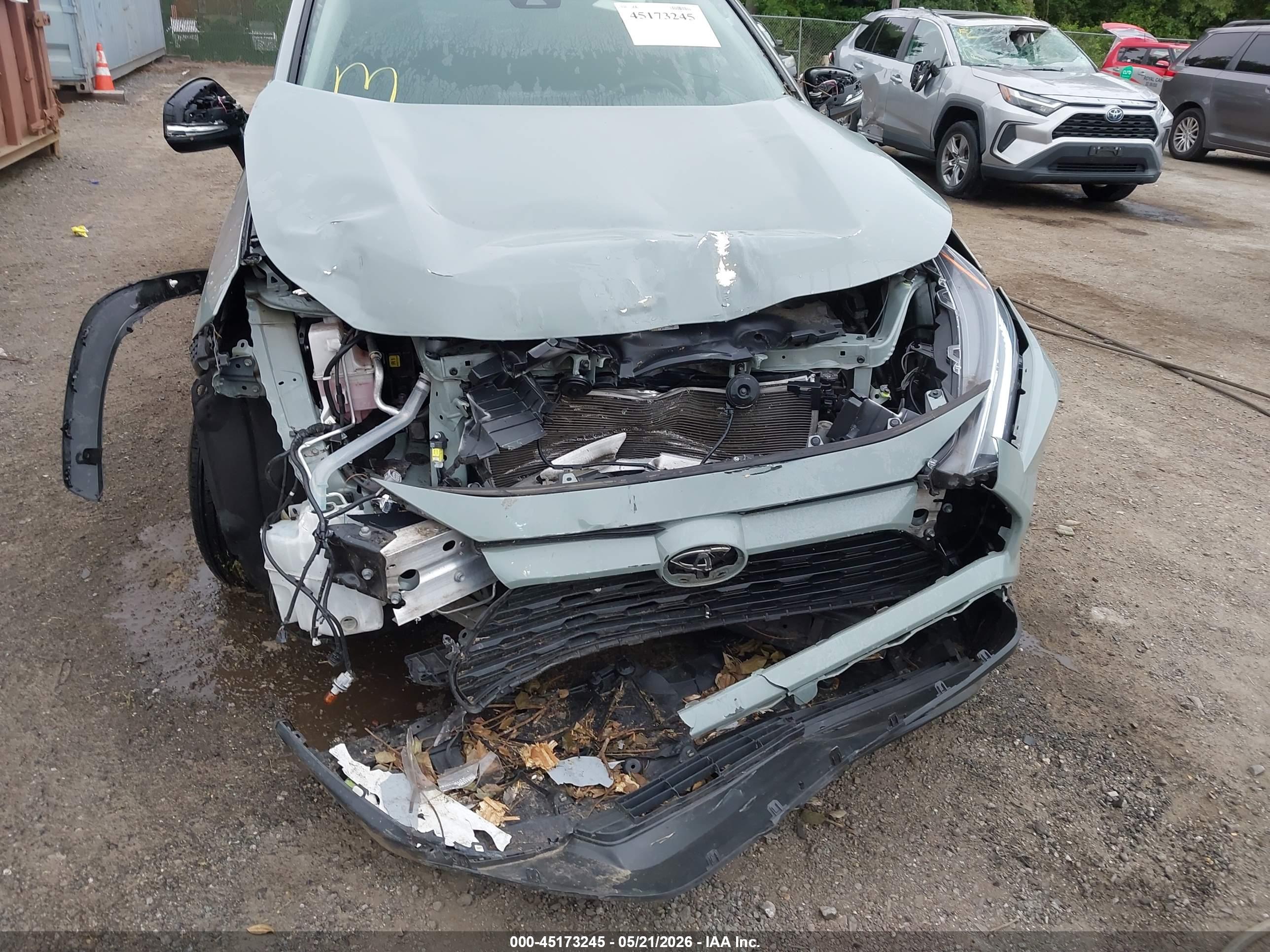 TOYOTA RAV4 image 6