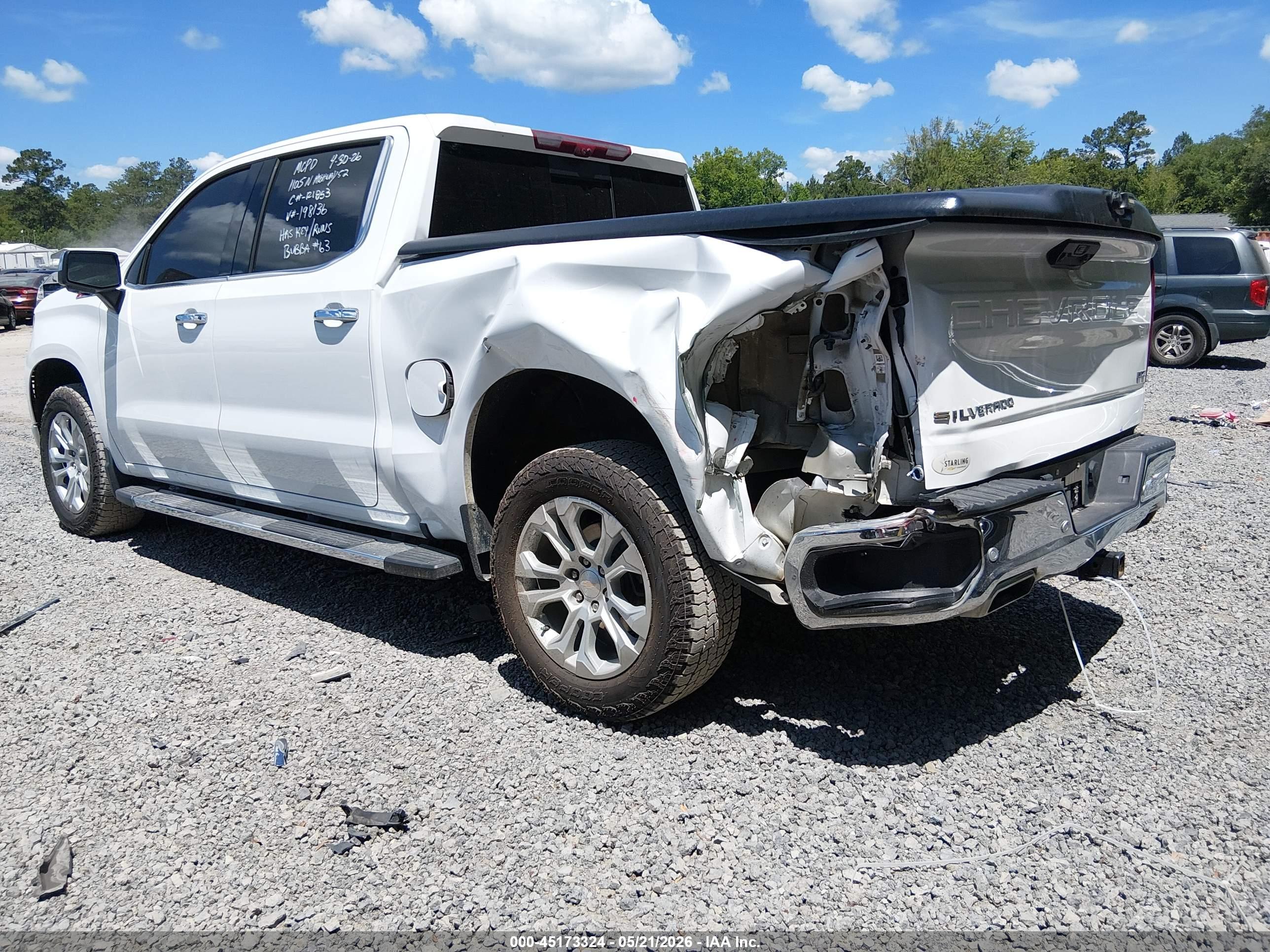 CHEVROLET SILVERADO image 3