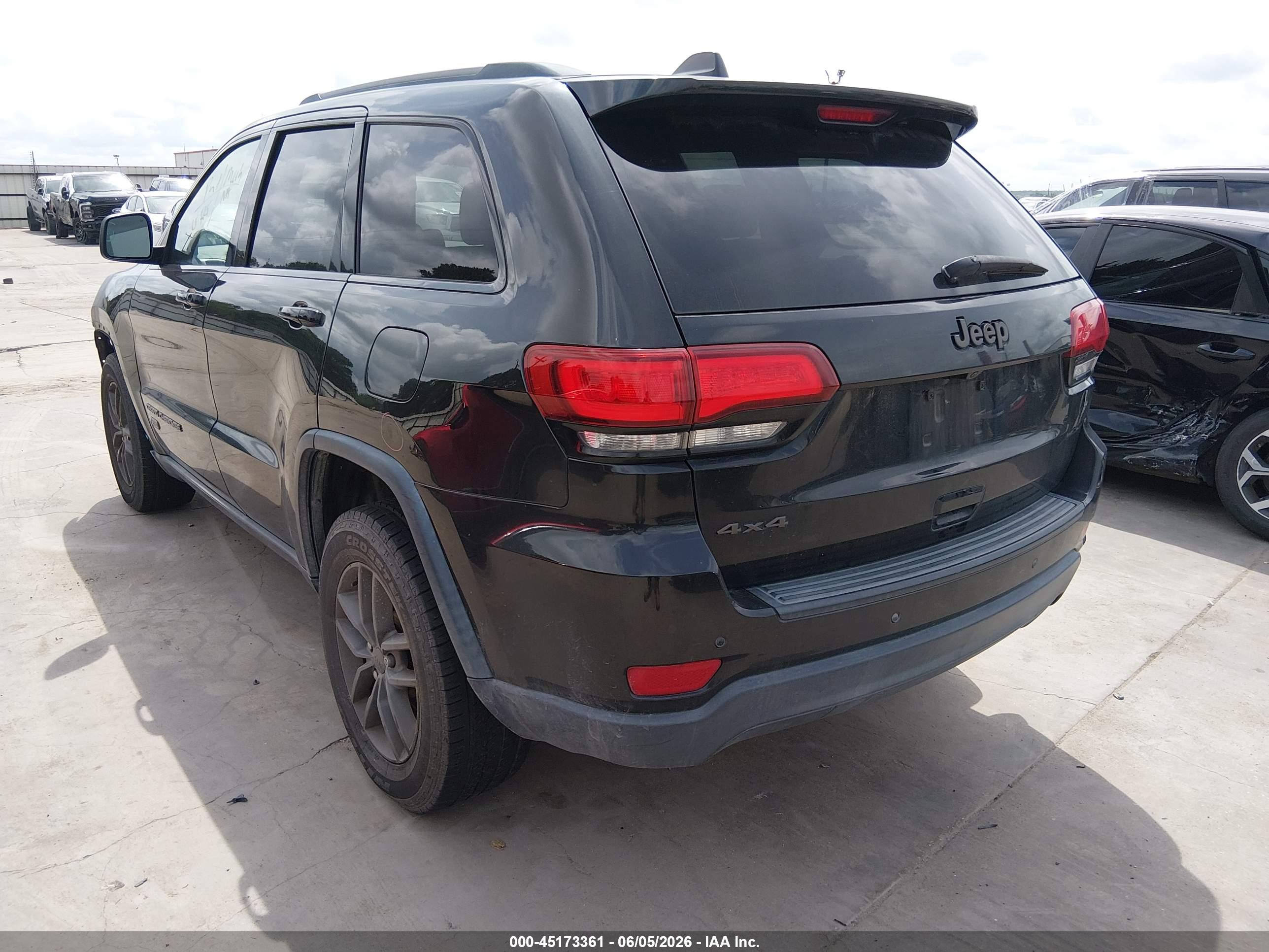 JEEP GRAND image 3