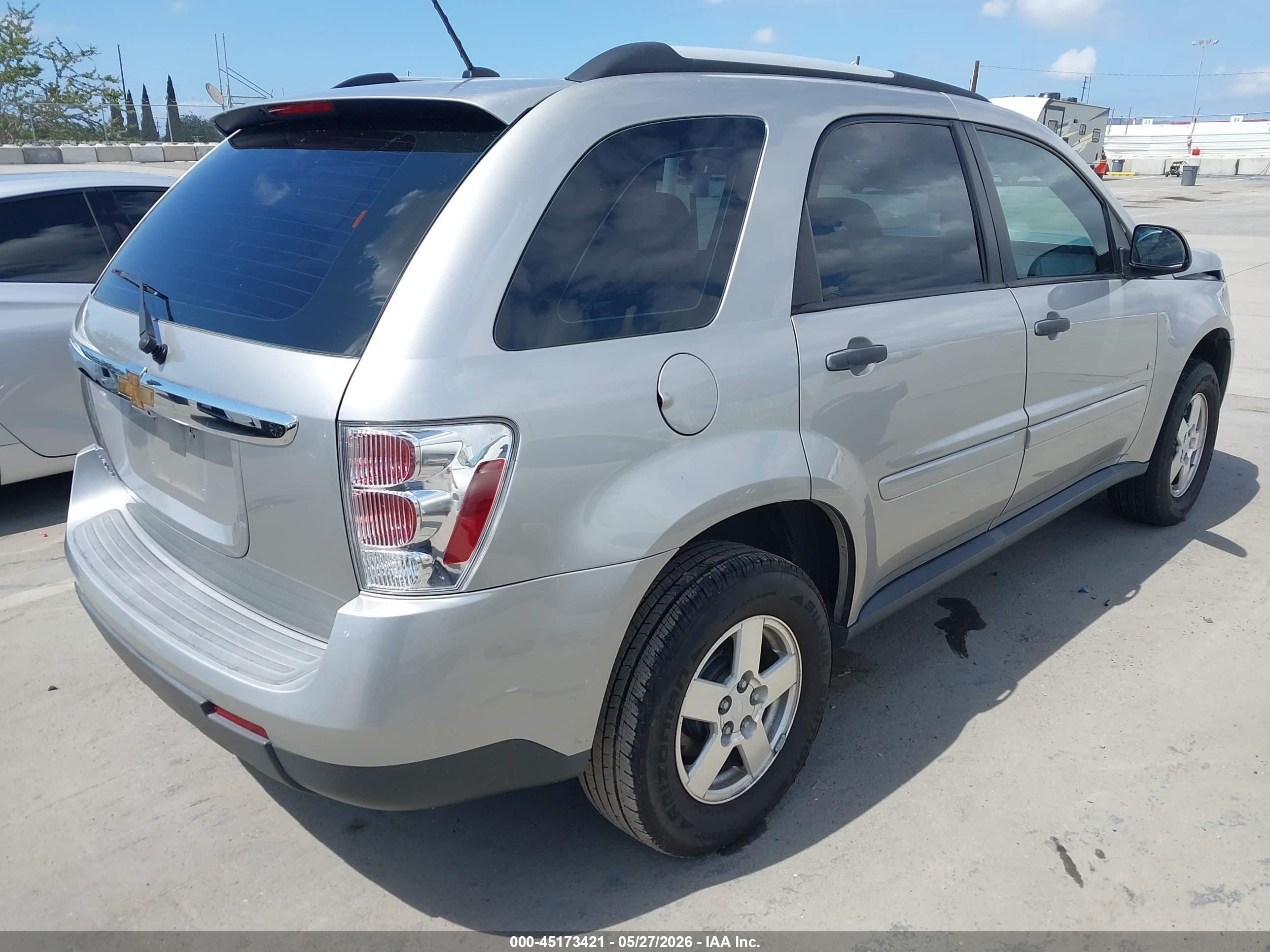 CHEVROLET EQUINOX image 4